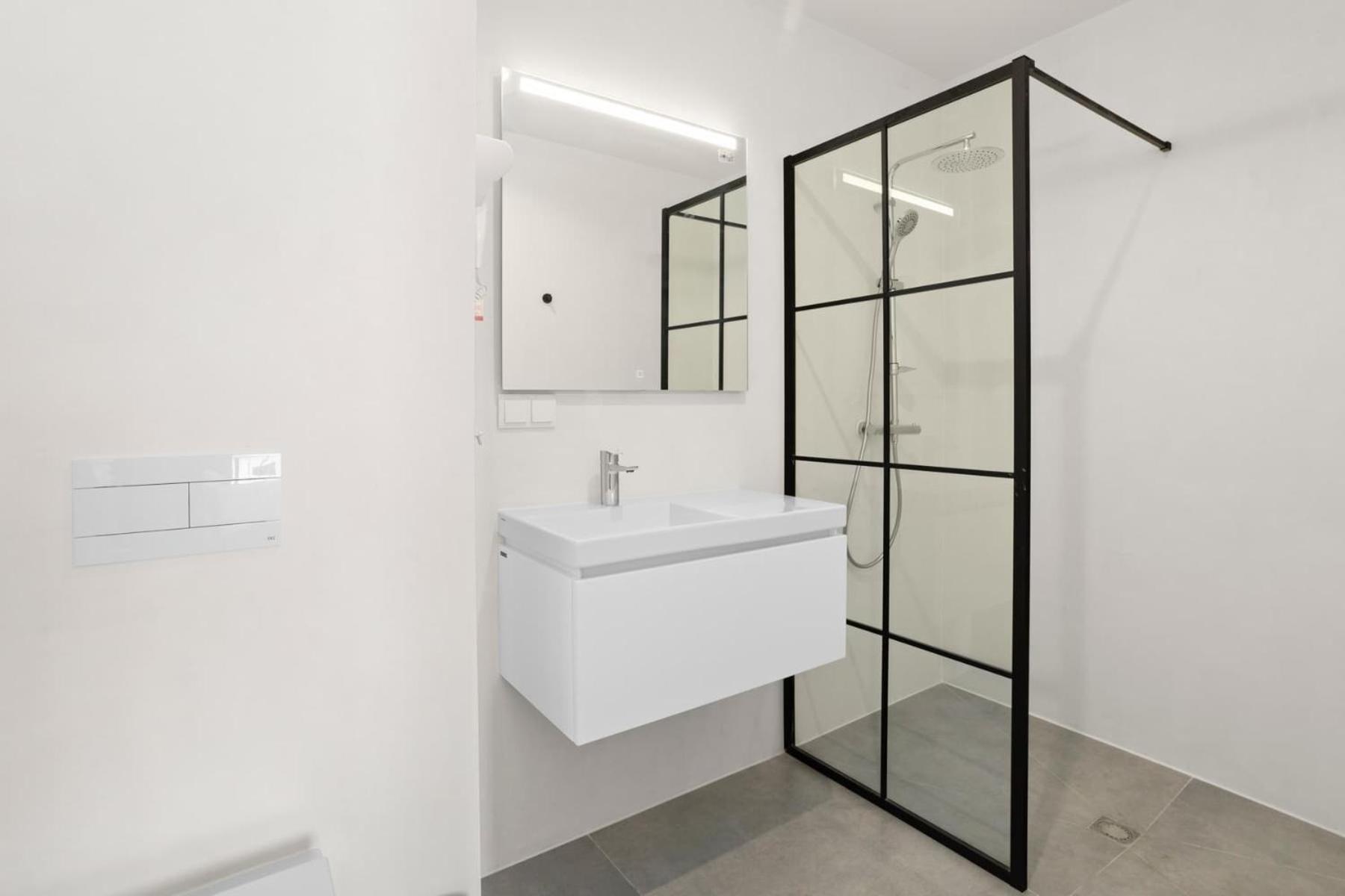 Bonaire Beach Apartment 7 with communal pool and diving facilities