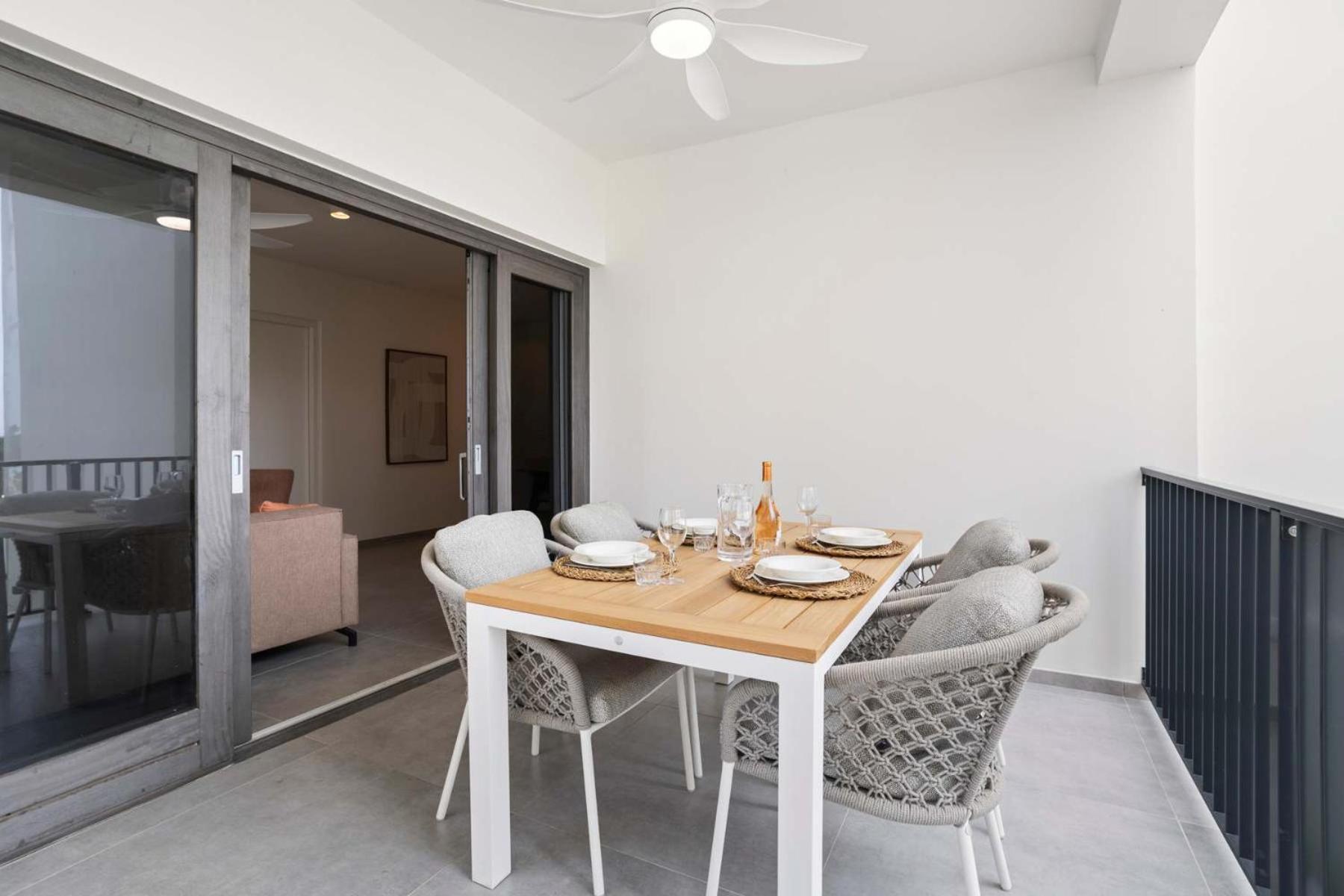 Bonaire Beach Apartment 7 with communal pool and diving facilities