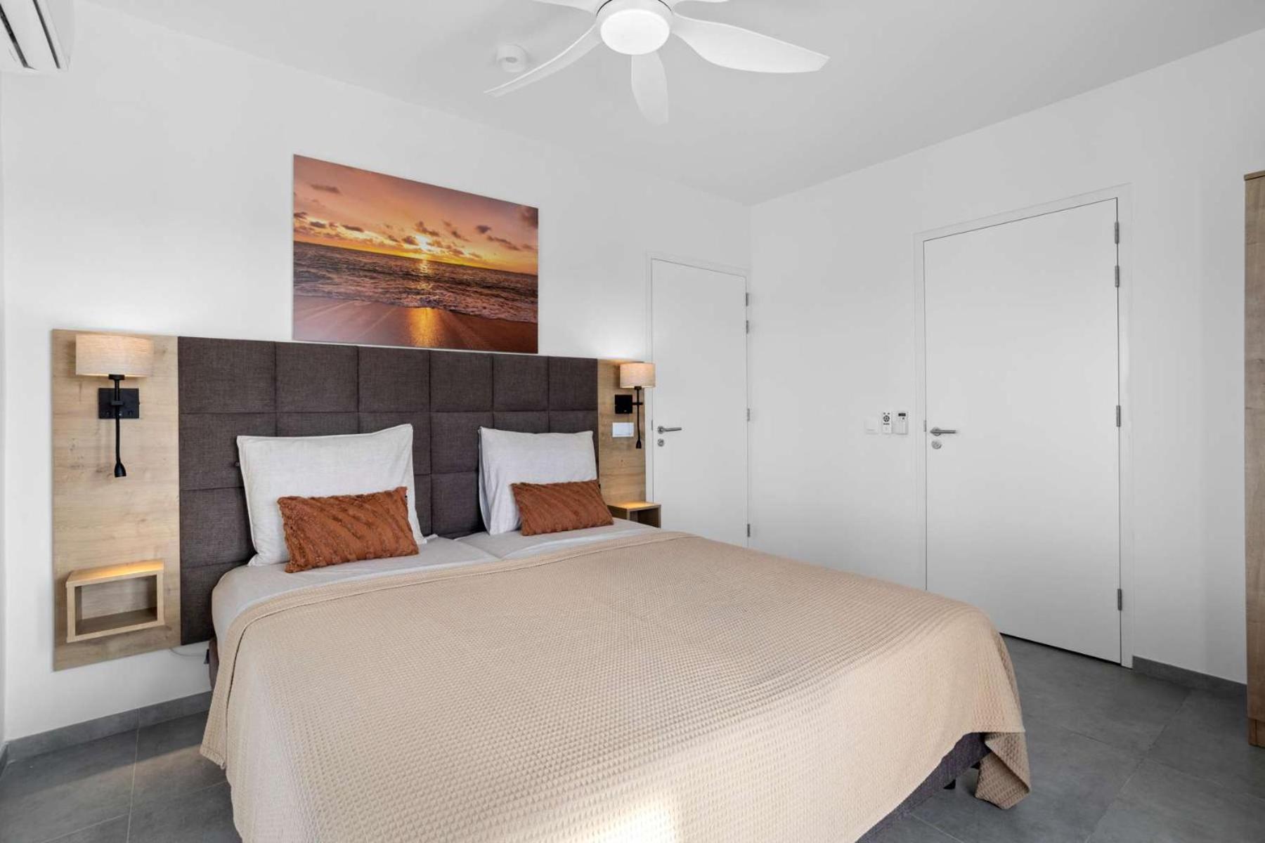 Bonaire Beach Apartment 10 with communal pool and diving facilities