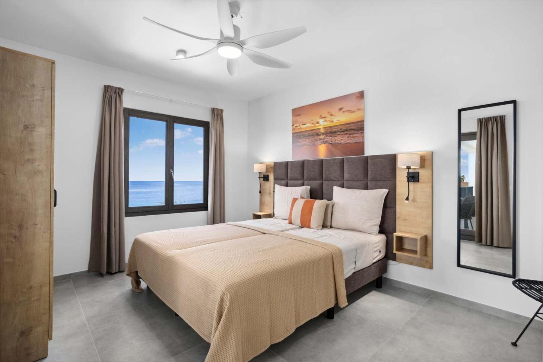 Bonaire Beach Apartment 10 with communal pool and diving facilities