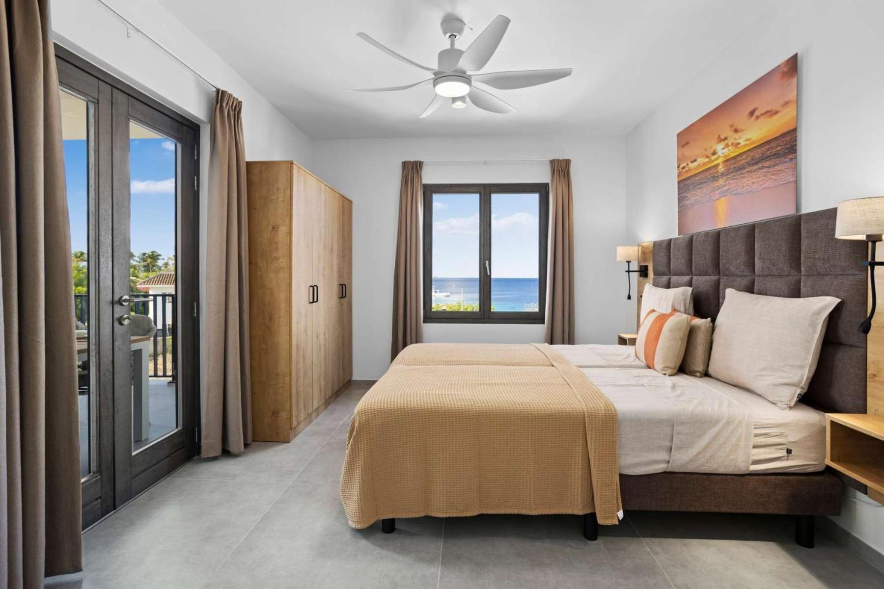 Bonaire Beach Apartment 10 with communal pool and diving facilities