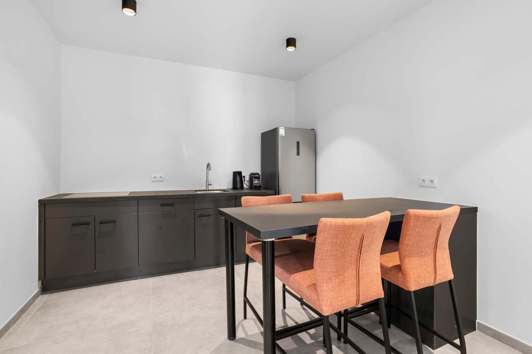Bonaire Beach Apartment 11 with communal pool and diving facilities