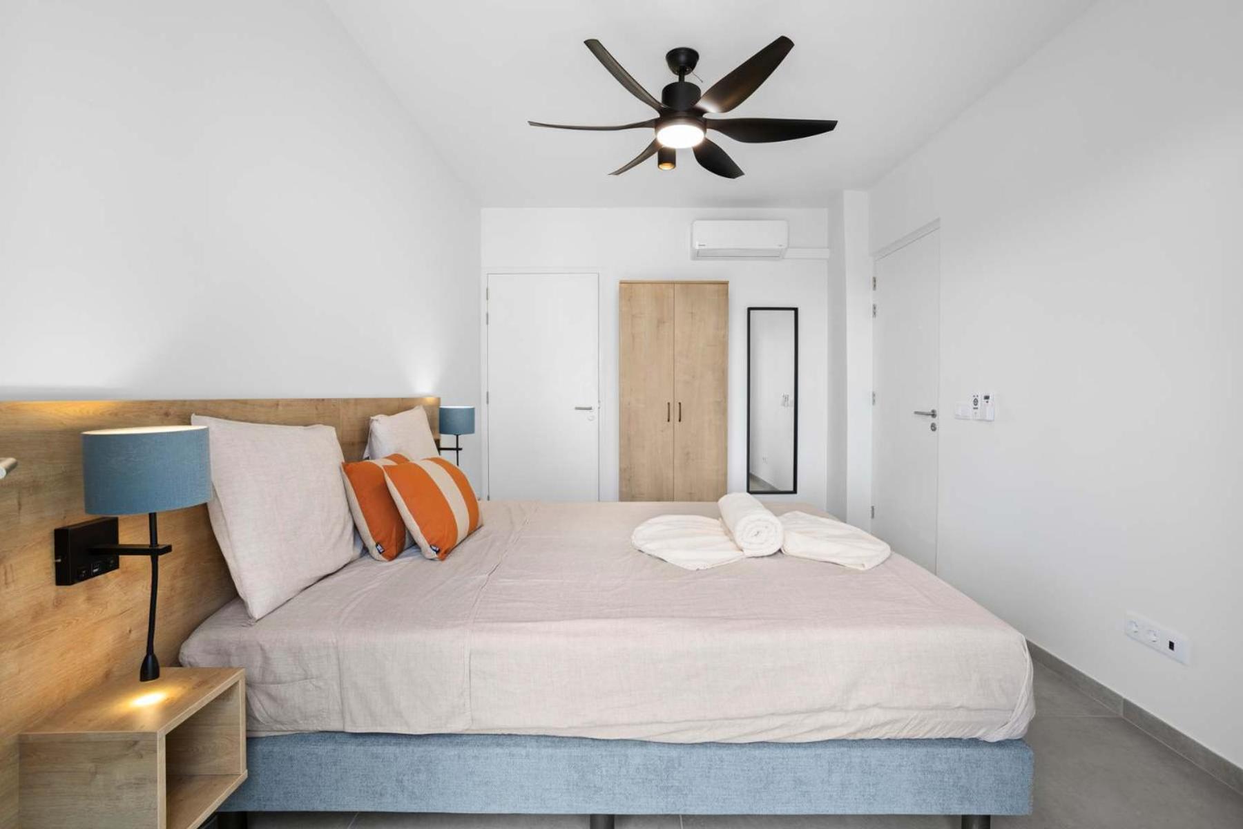 Bonaire Beach Apartment 11 with communal pool and diving facilities