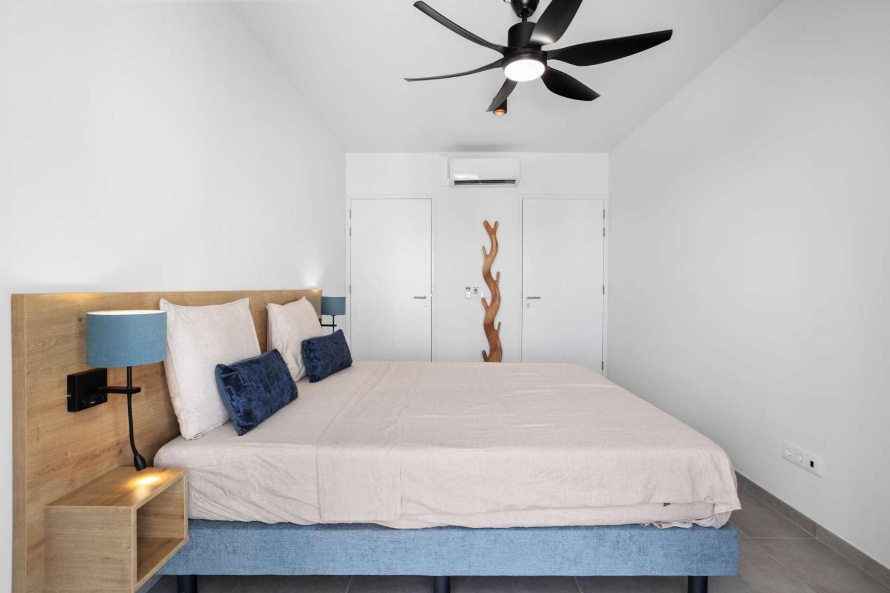 Bonaire Beach Apartment 11 with communal pool and diving facilities