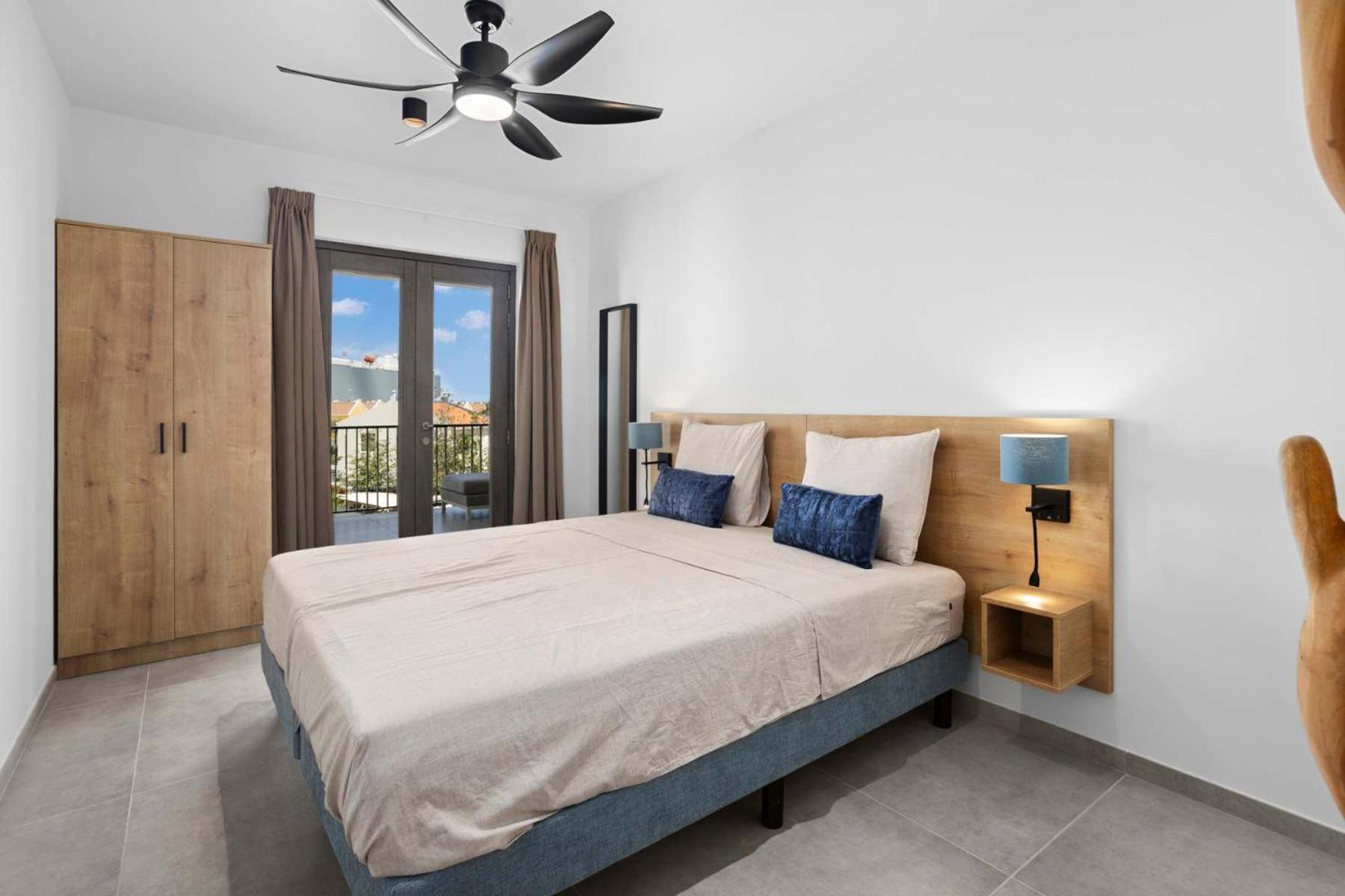 Bonaire Beach Apartment 11 with communal pool and diving facilities