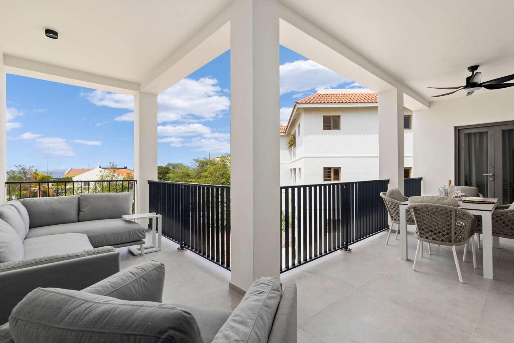 Bonaire Beach Apartment 12 with communal pool and diving facilities