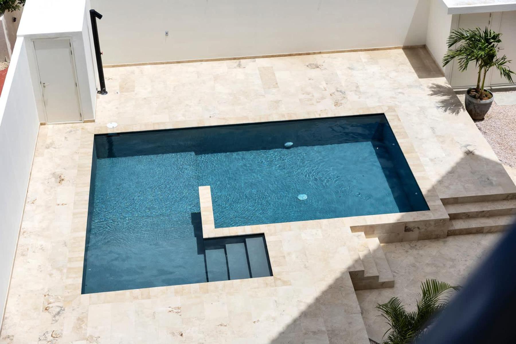 Bonaire Beach Apartment 12 with communal pool and diving facilities