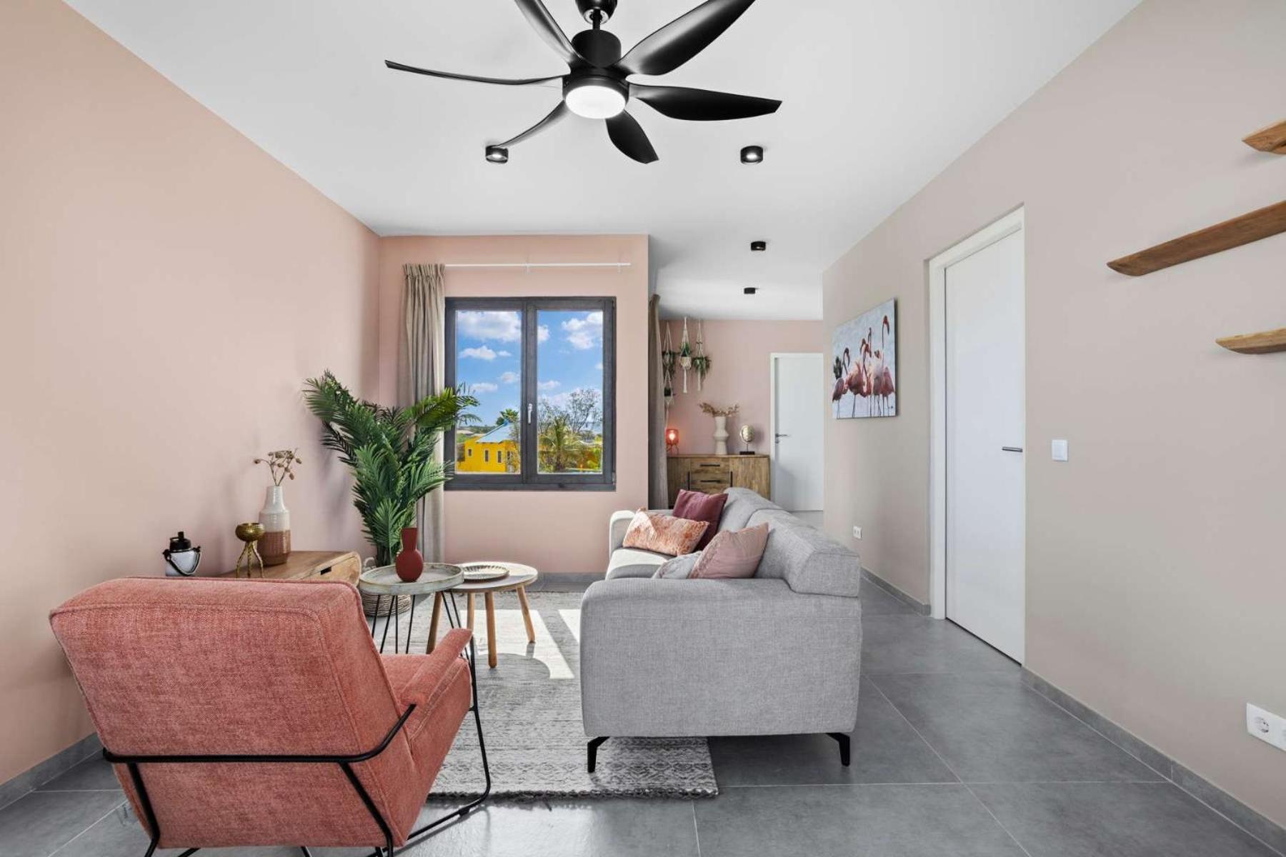 Bonaire Beach Apartment 12 with communal pool and diving facilities