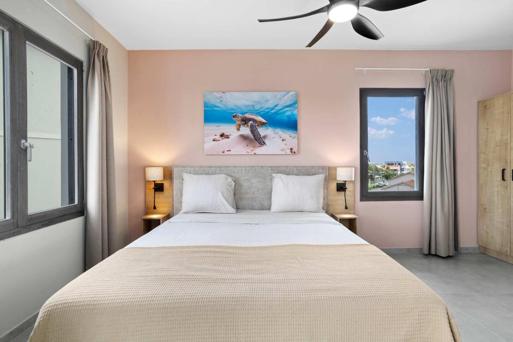 Bonaire Beach Apartment 12 with communal pool and diving facilities