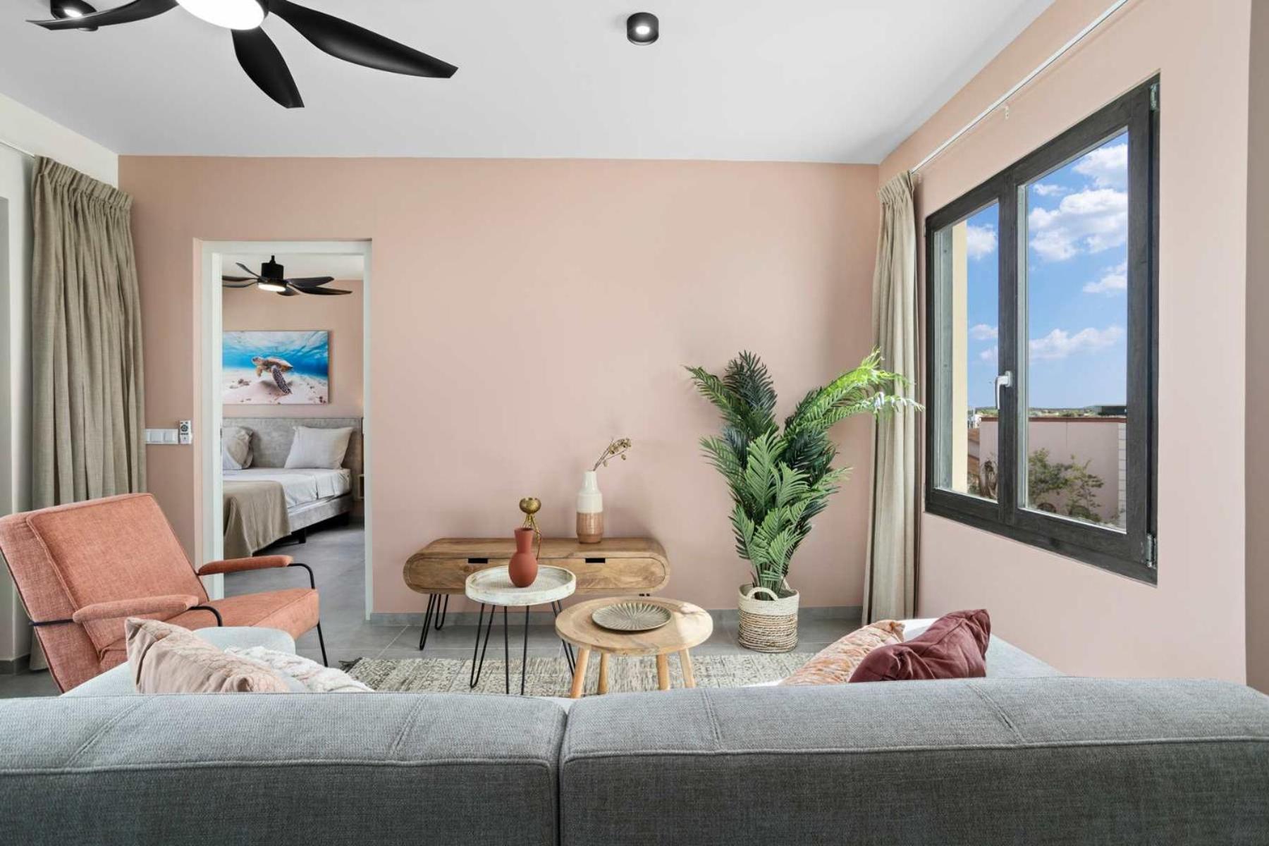 Bonaire Beach Apartment 12 with communal pool and diving facilities