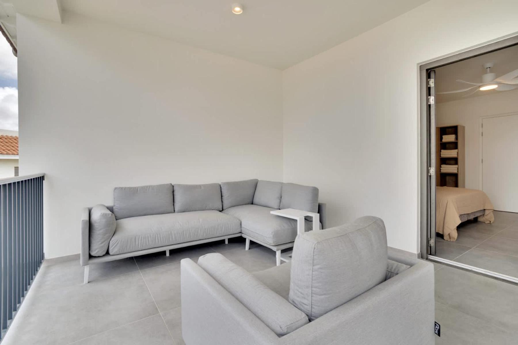 Bonaire Beach Apartment 15 with communal pool and dive facilities