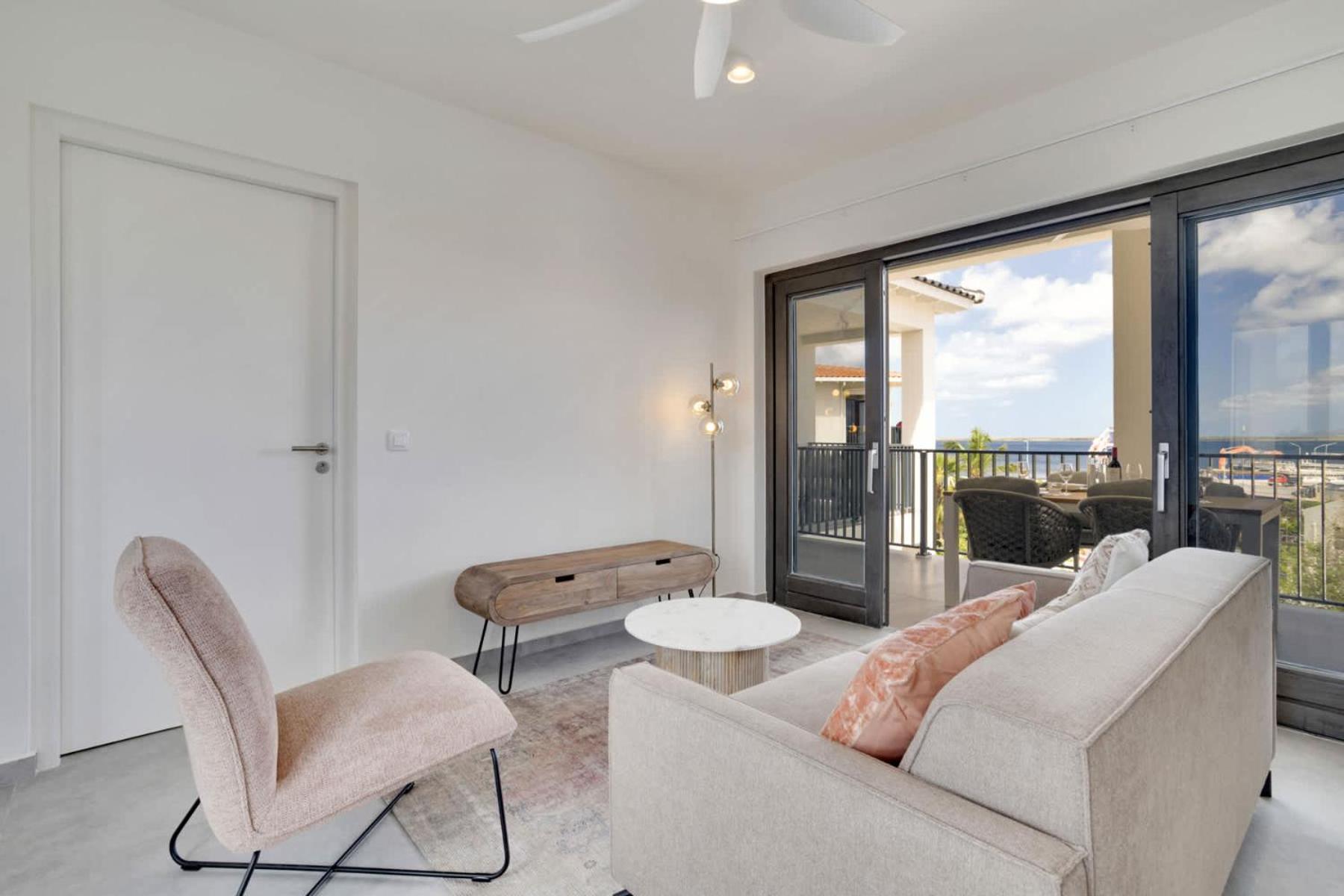Bonaire Beach Apartment 16 with communal pool and diving facilities