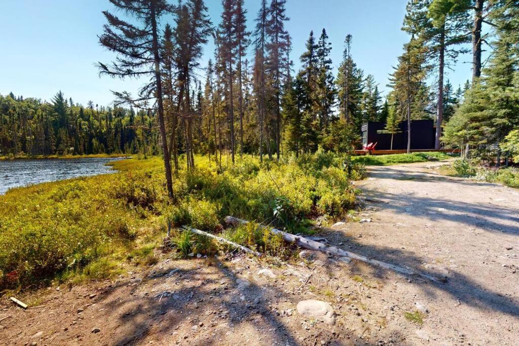 Öbois Charlevoix - ÖBox lake view