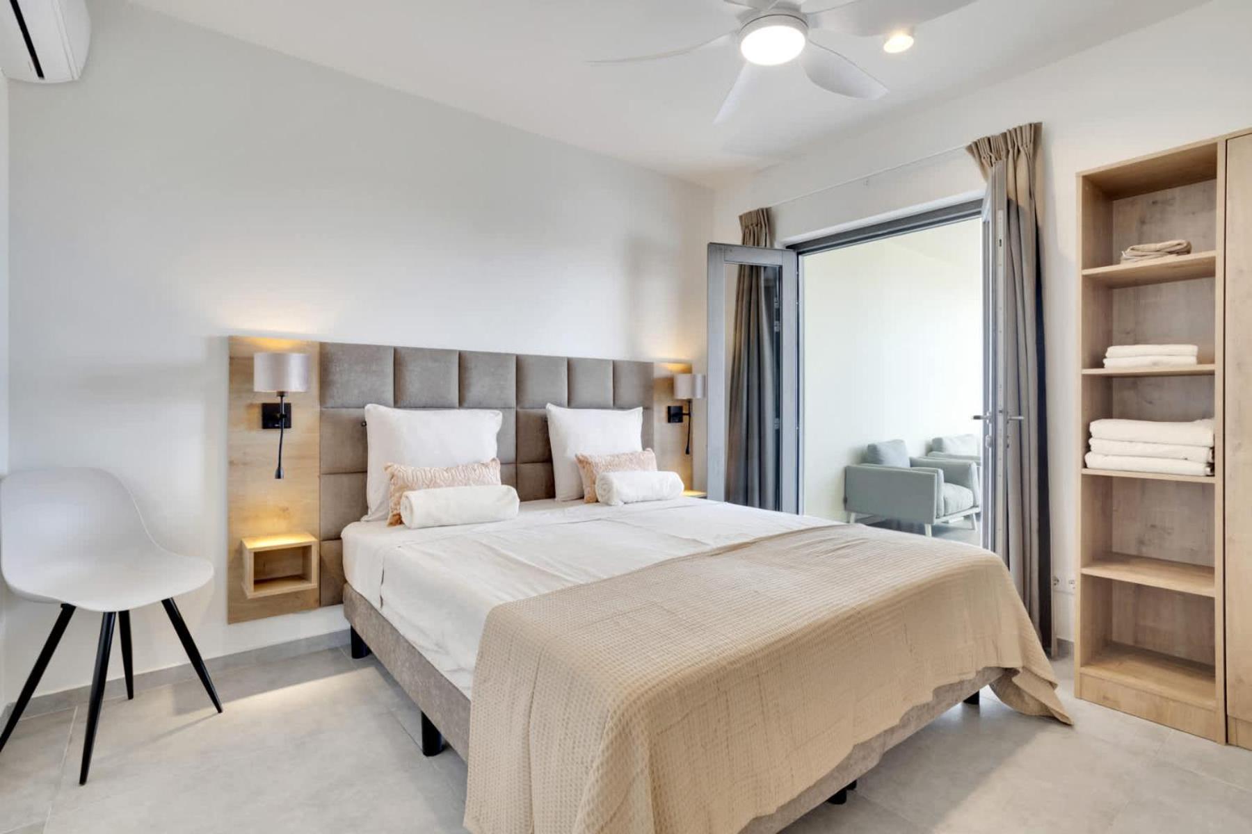Bonaire Beach Apartment 16 with communal pool and diving facilities