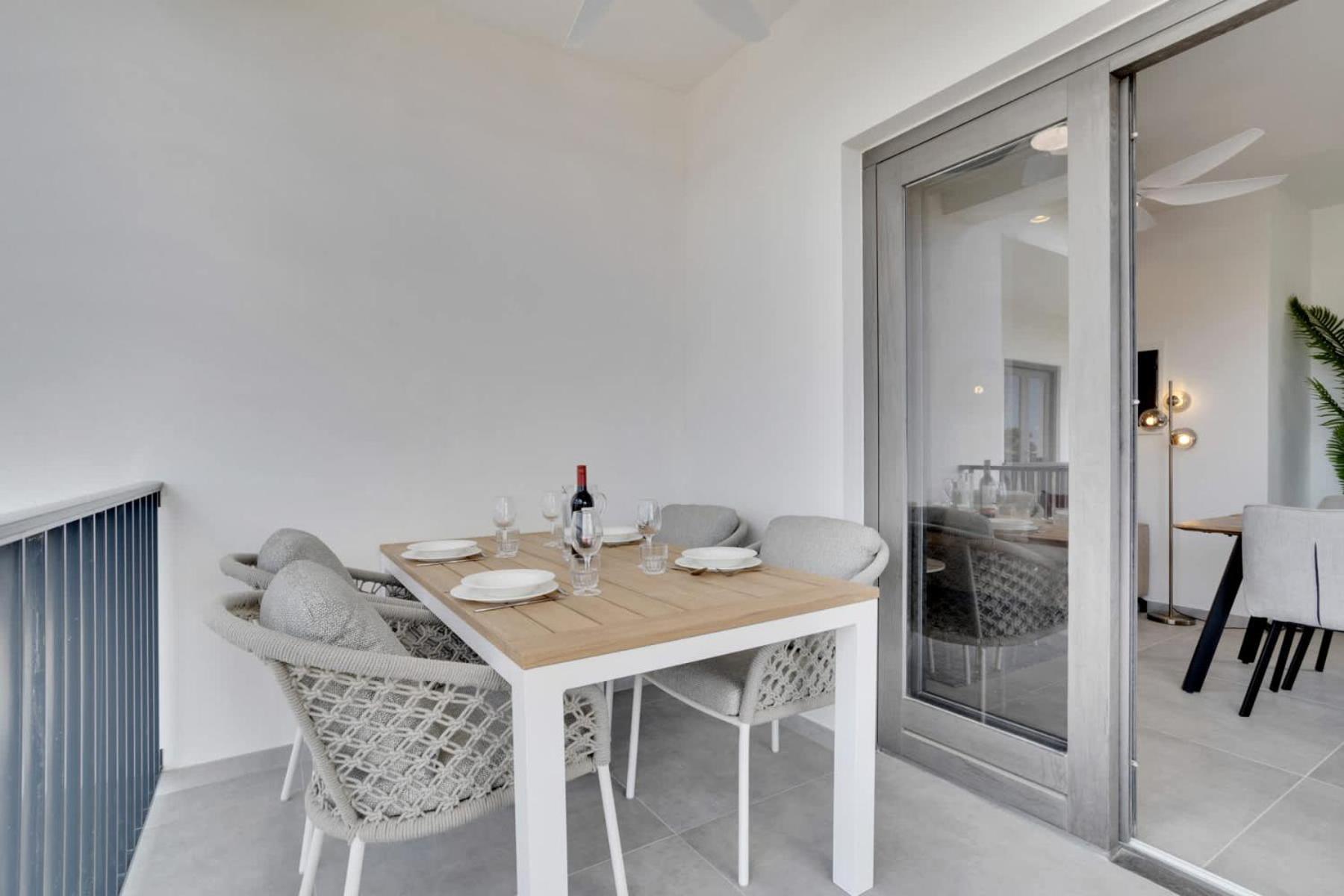 Bonaire Beach Apartment 17 with communal pool and diving facilities