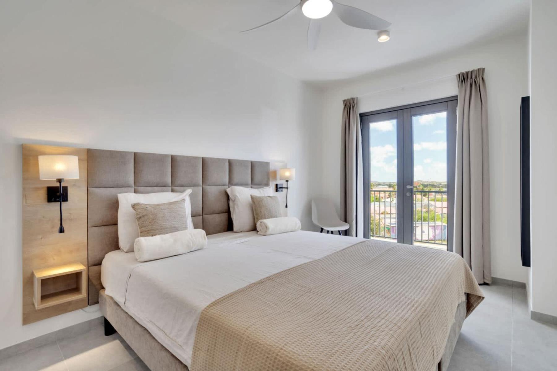 Bonaire Beach Apartment 17 with communal pool and diving facilities
