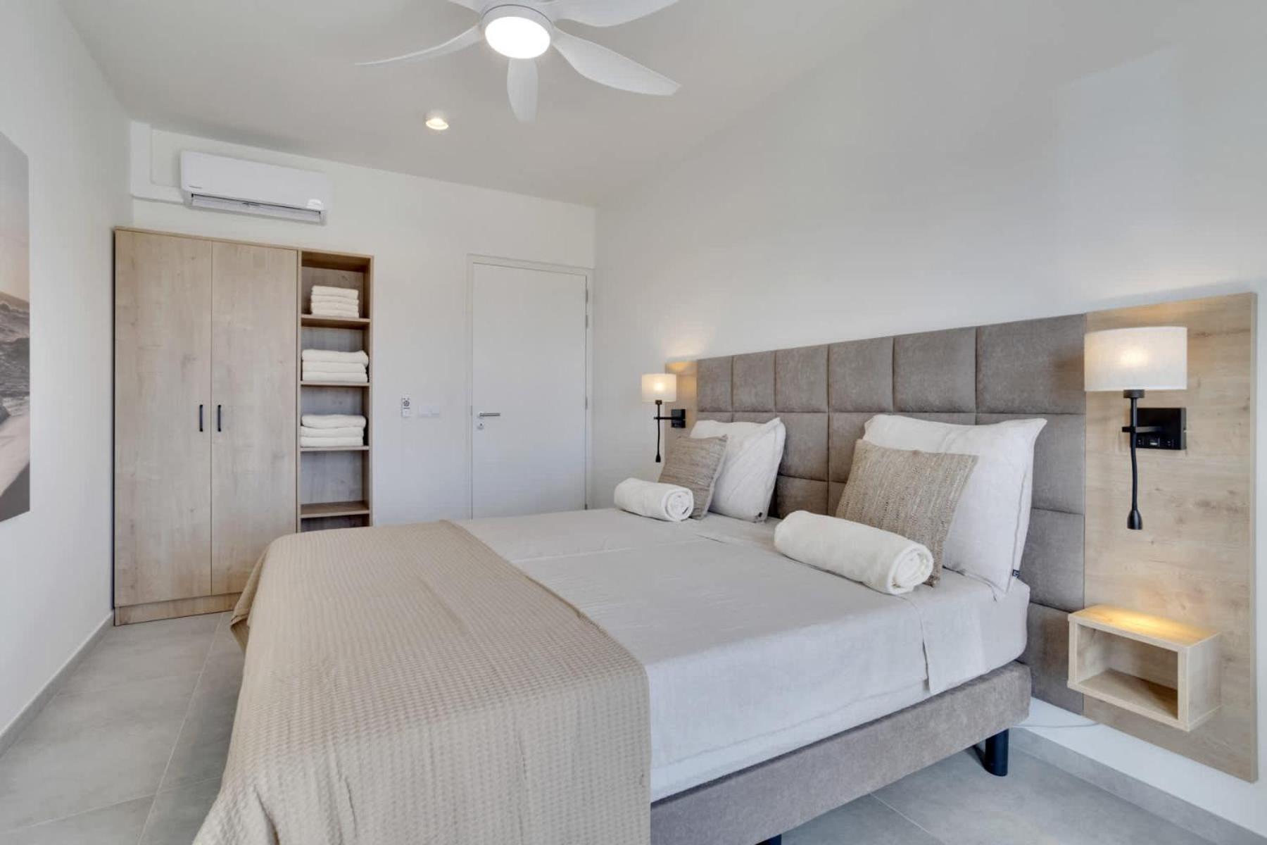Bonaire Beach Apartment 17 with communal pool and diving facilities