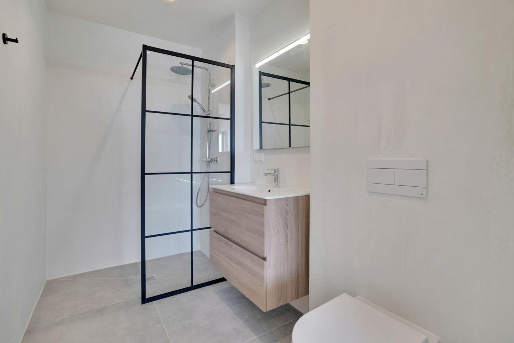 Bonaire Beach Apartment 17 with communal pool and diving facilities