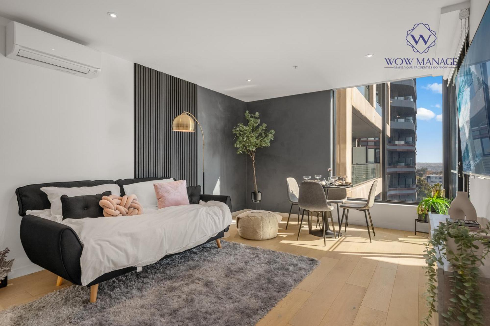 WOW Self-Contained Apartment on Hall