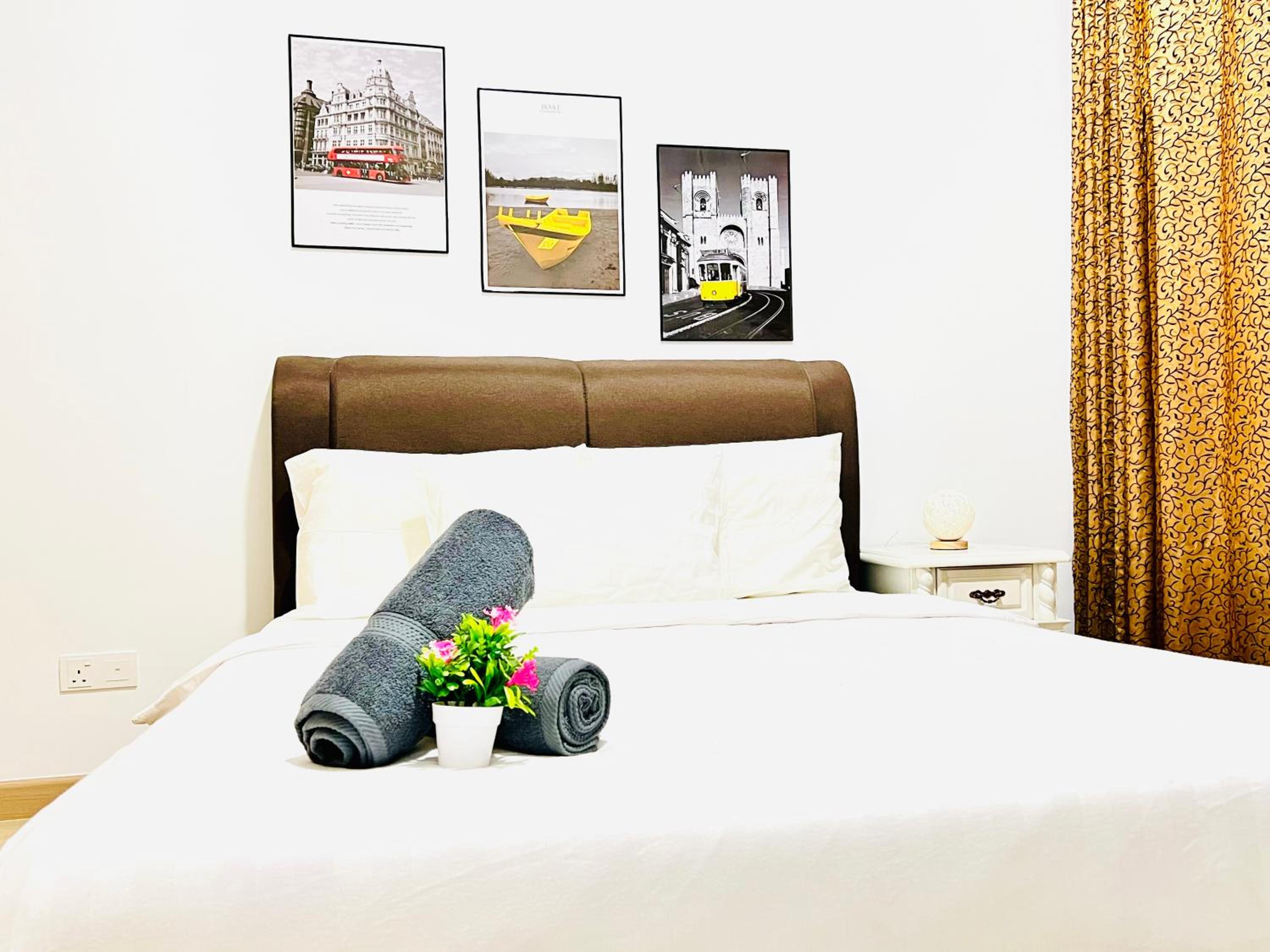 Hotel Colony Infinitum