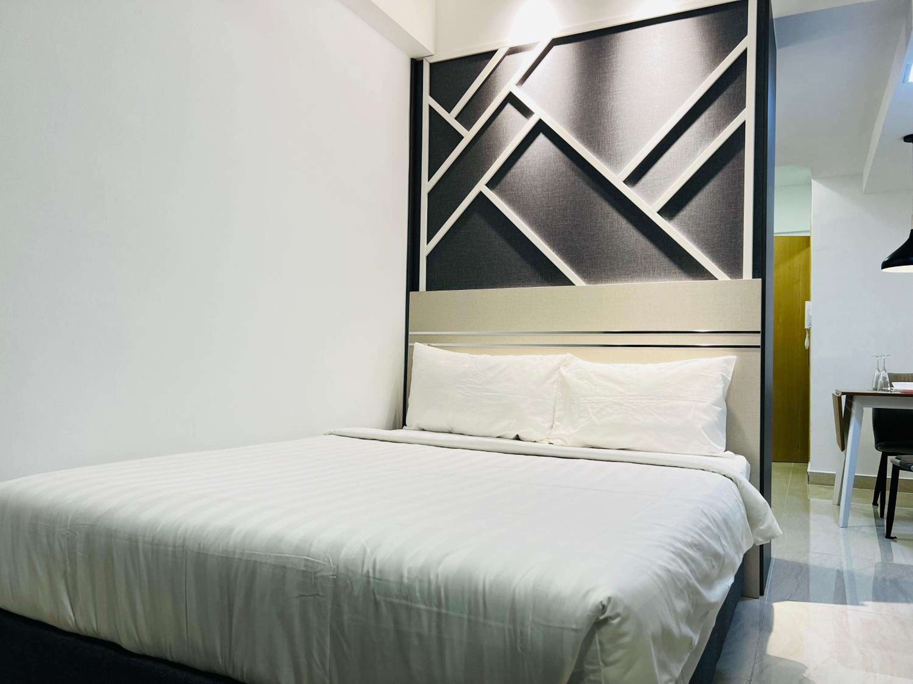 Hotel Colony Infinitum