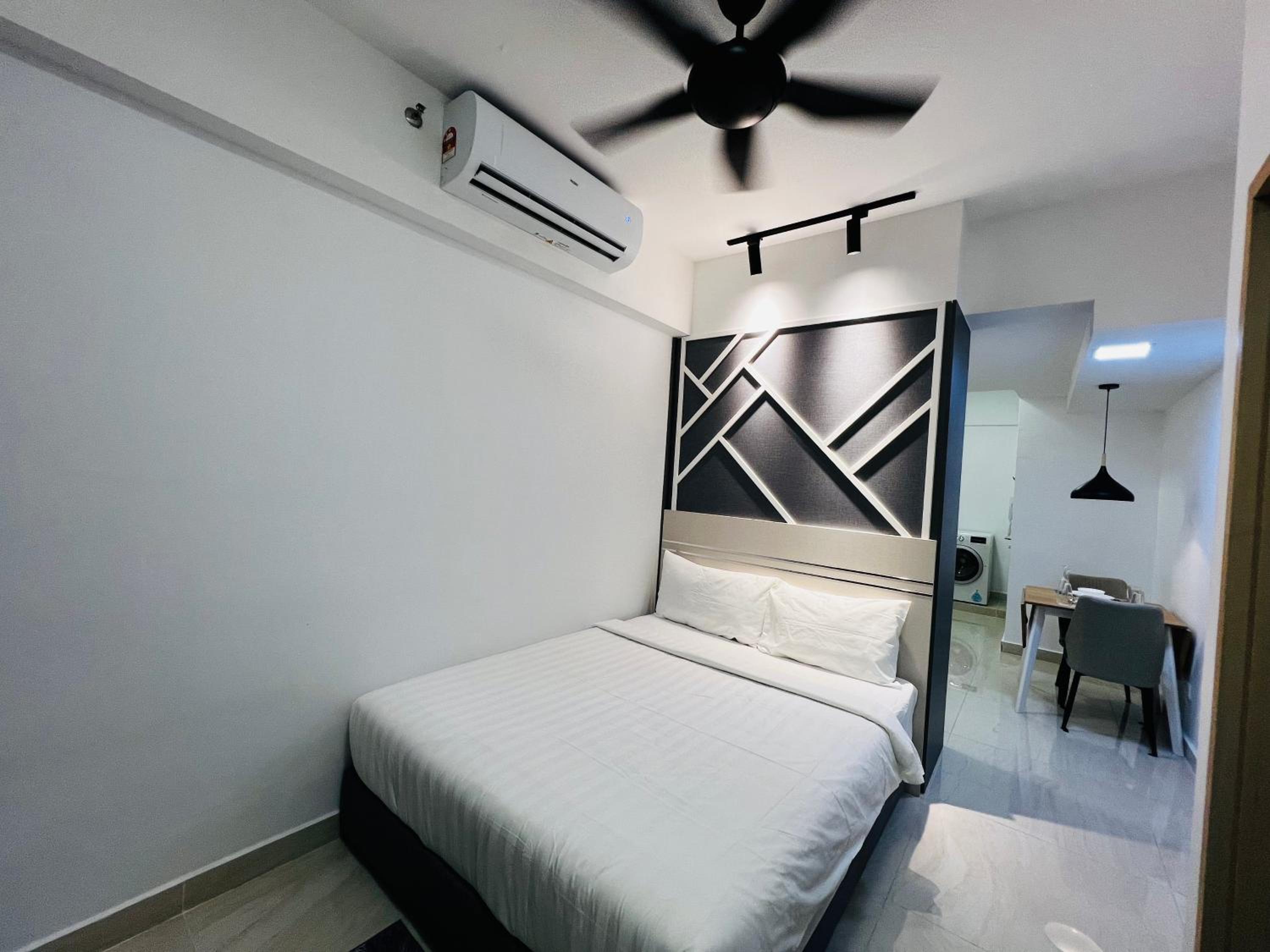 Hotel Colony Infinitum
