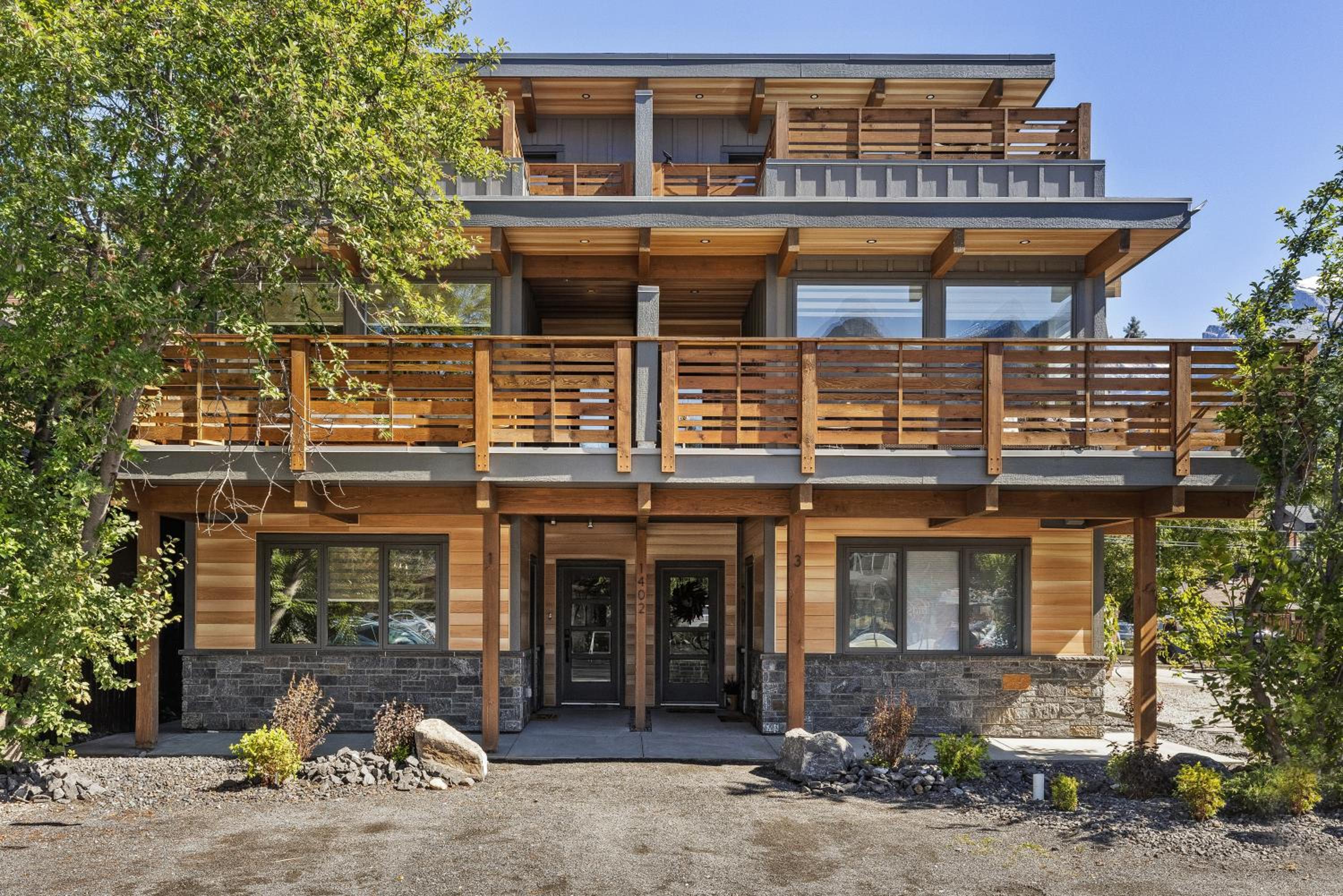 Sisters Summit Villa by WeekAway Vacations