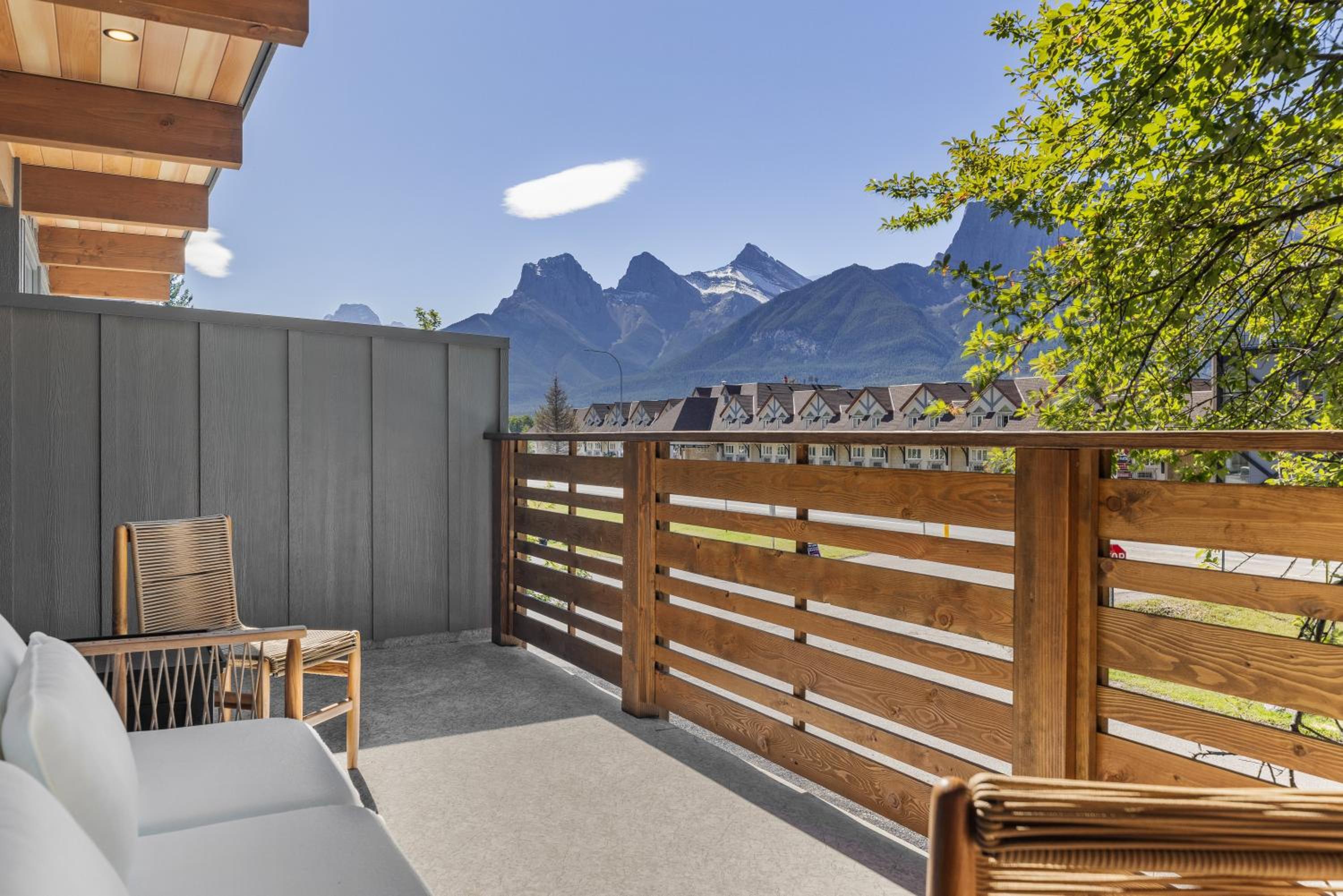 Sisters Summit Villa by WeekAway Vacations
