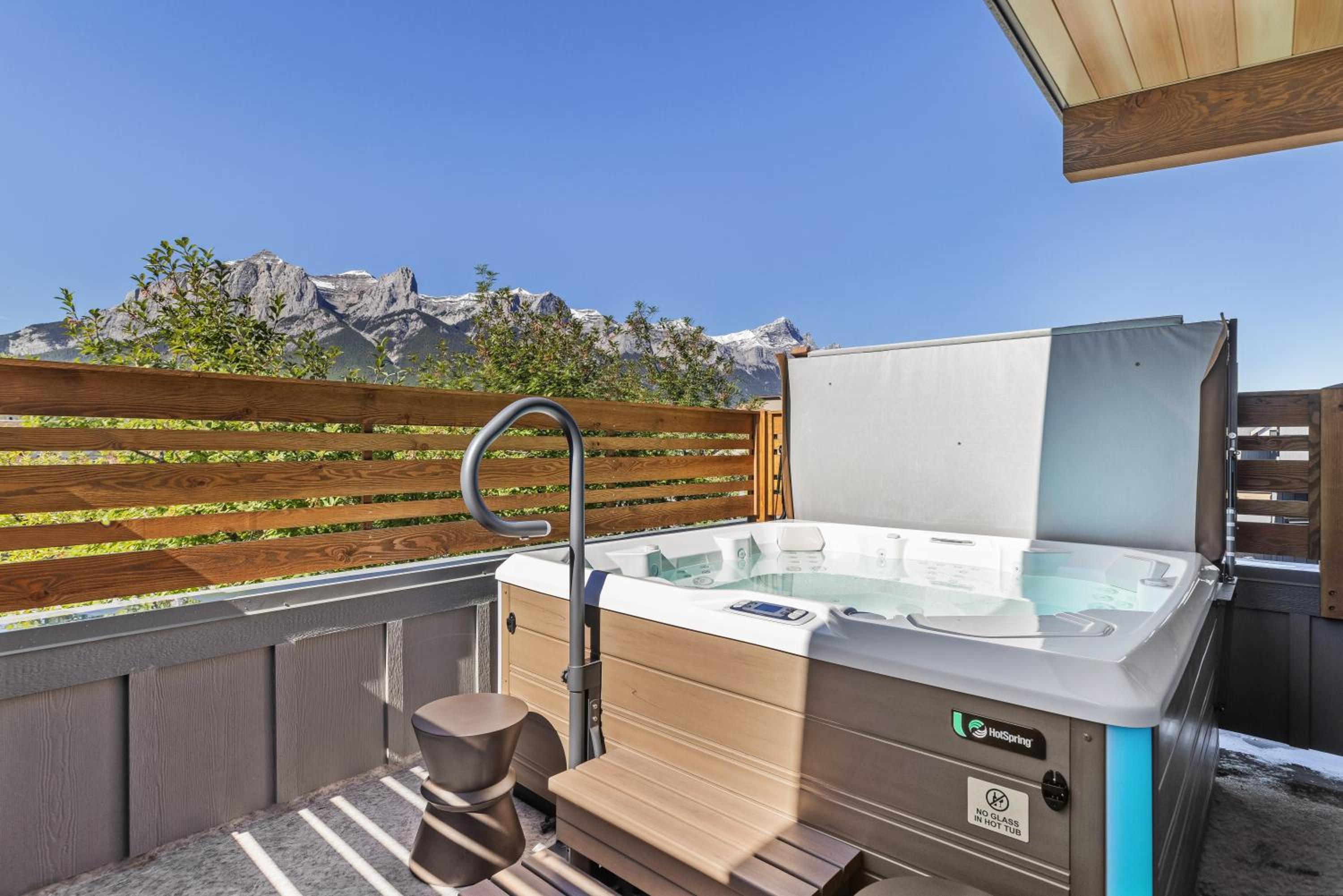 Sisters Summit Villa by WeekAway Vacations