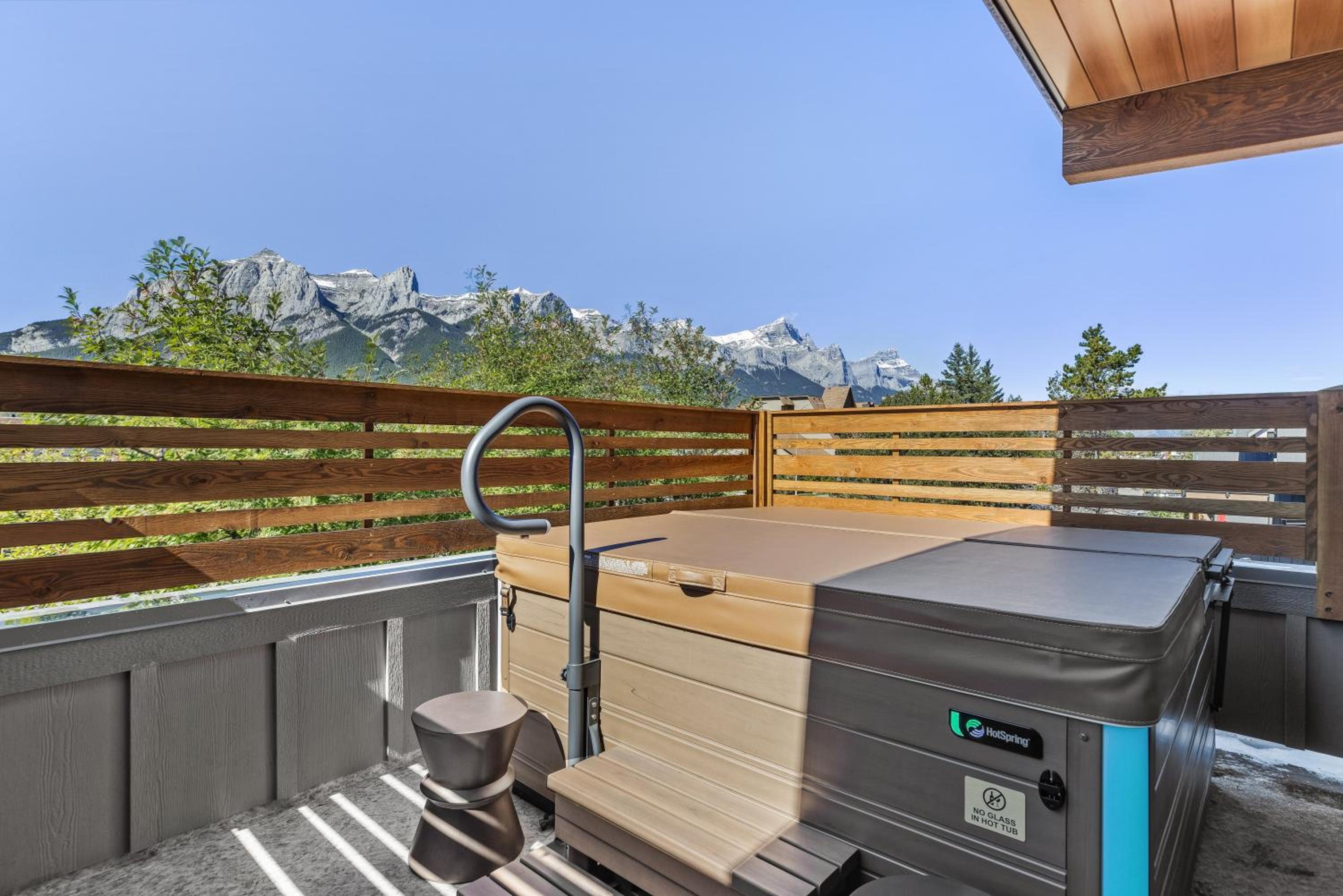 Sisters Summit Villa by WeekAway Vacations