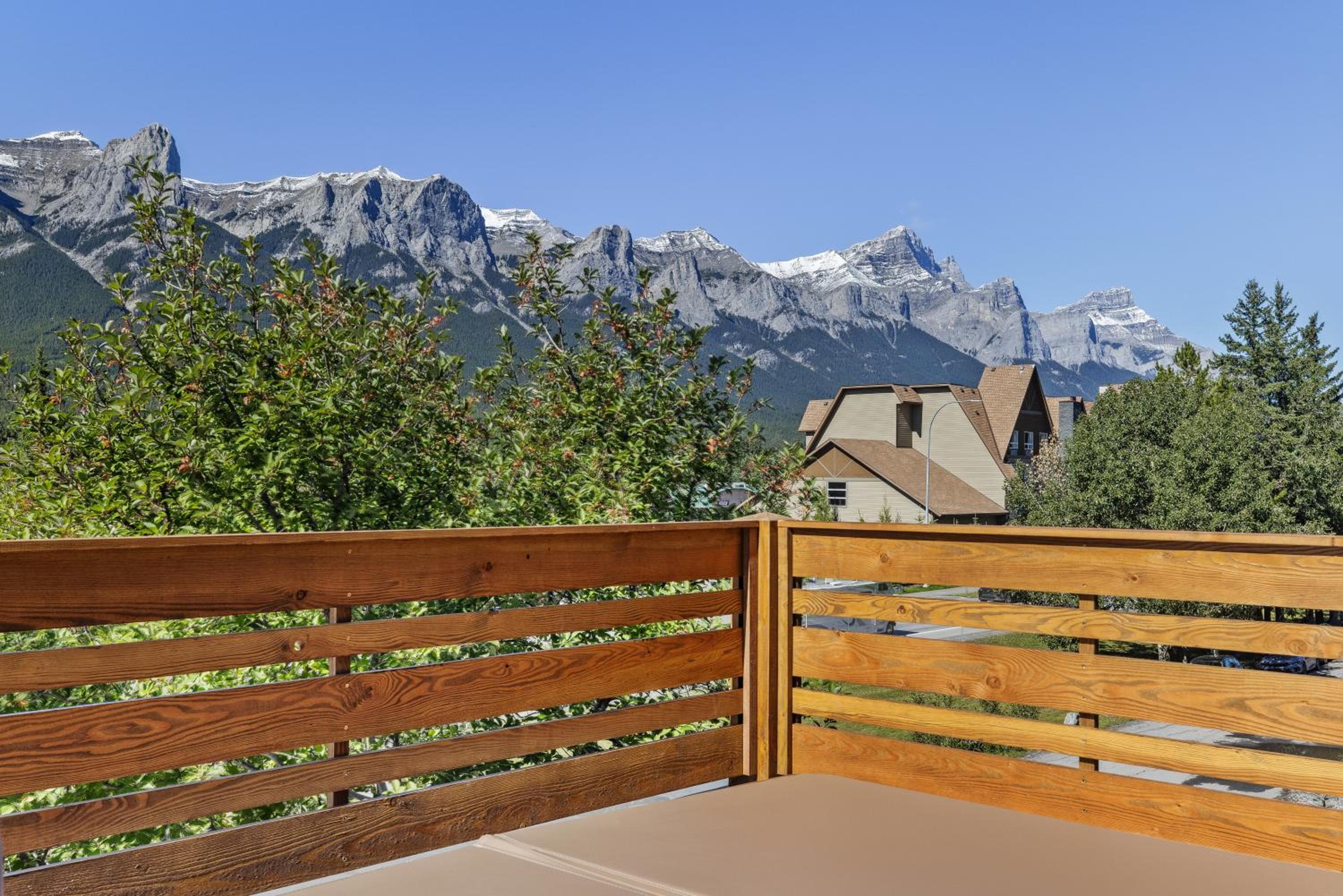 Sisters Summit Villa by WeekAway Vacations