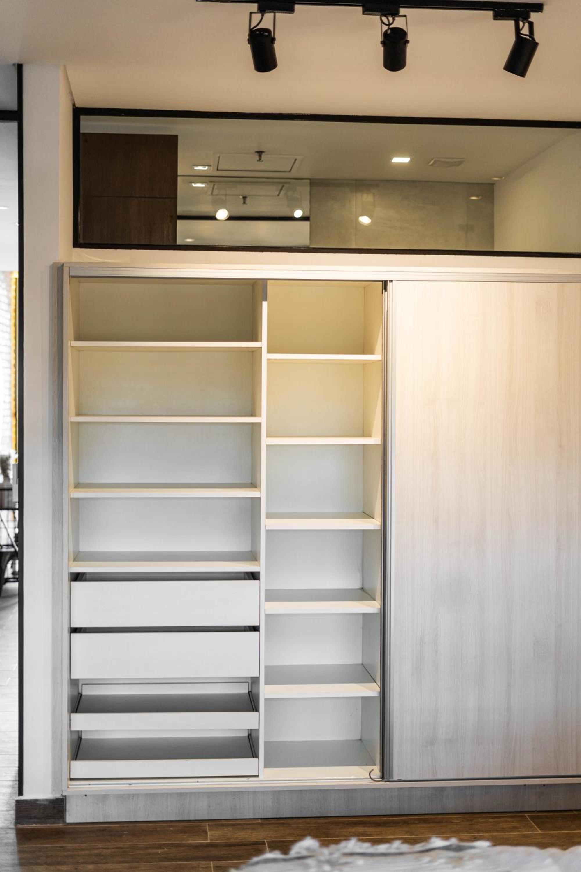 Spacious apartment with Style and Natural Light view 2