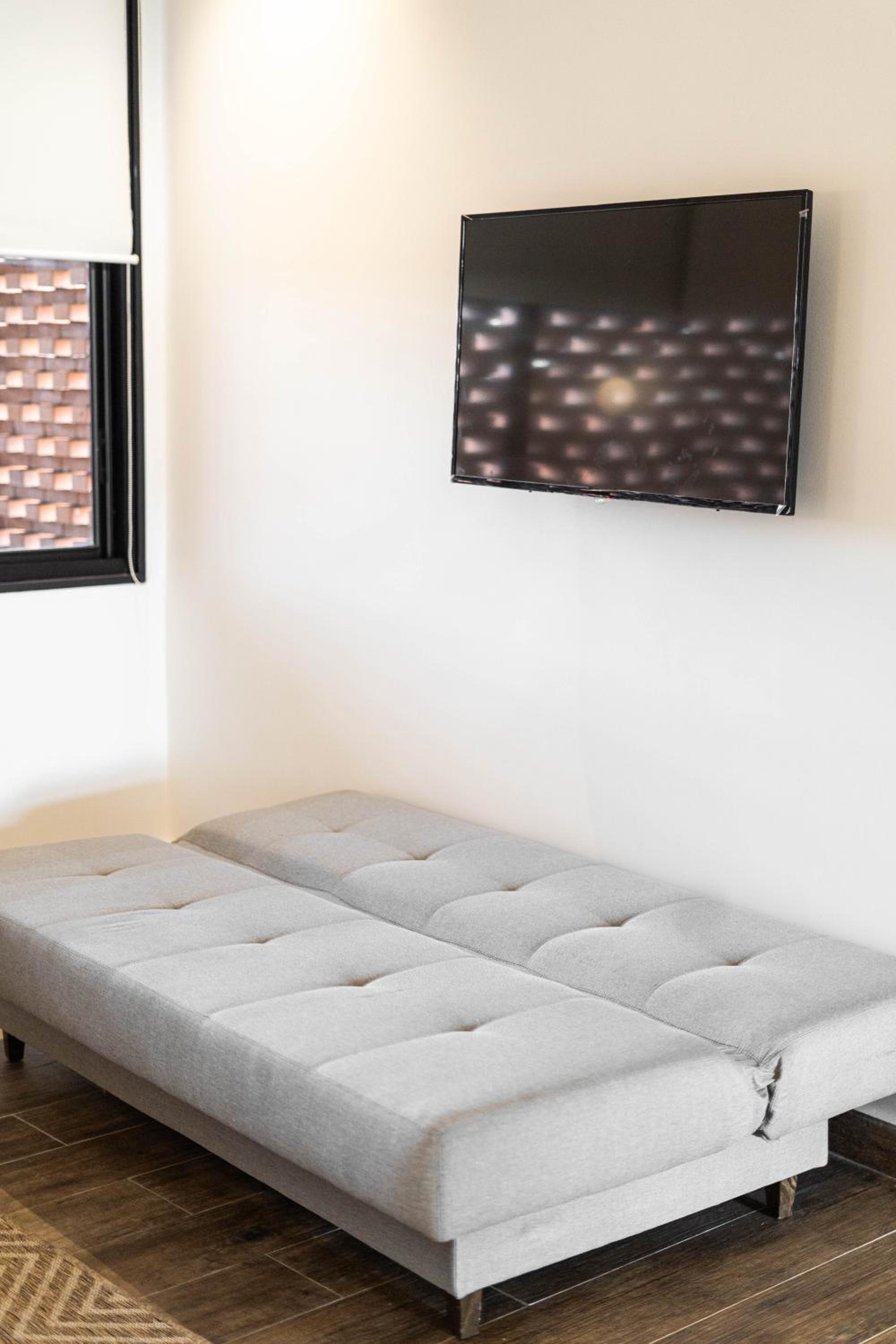 Spacious apartment with Style and Natural Light view 4
