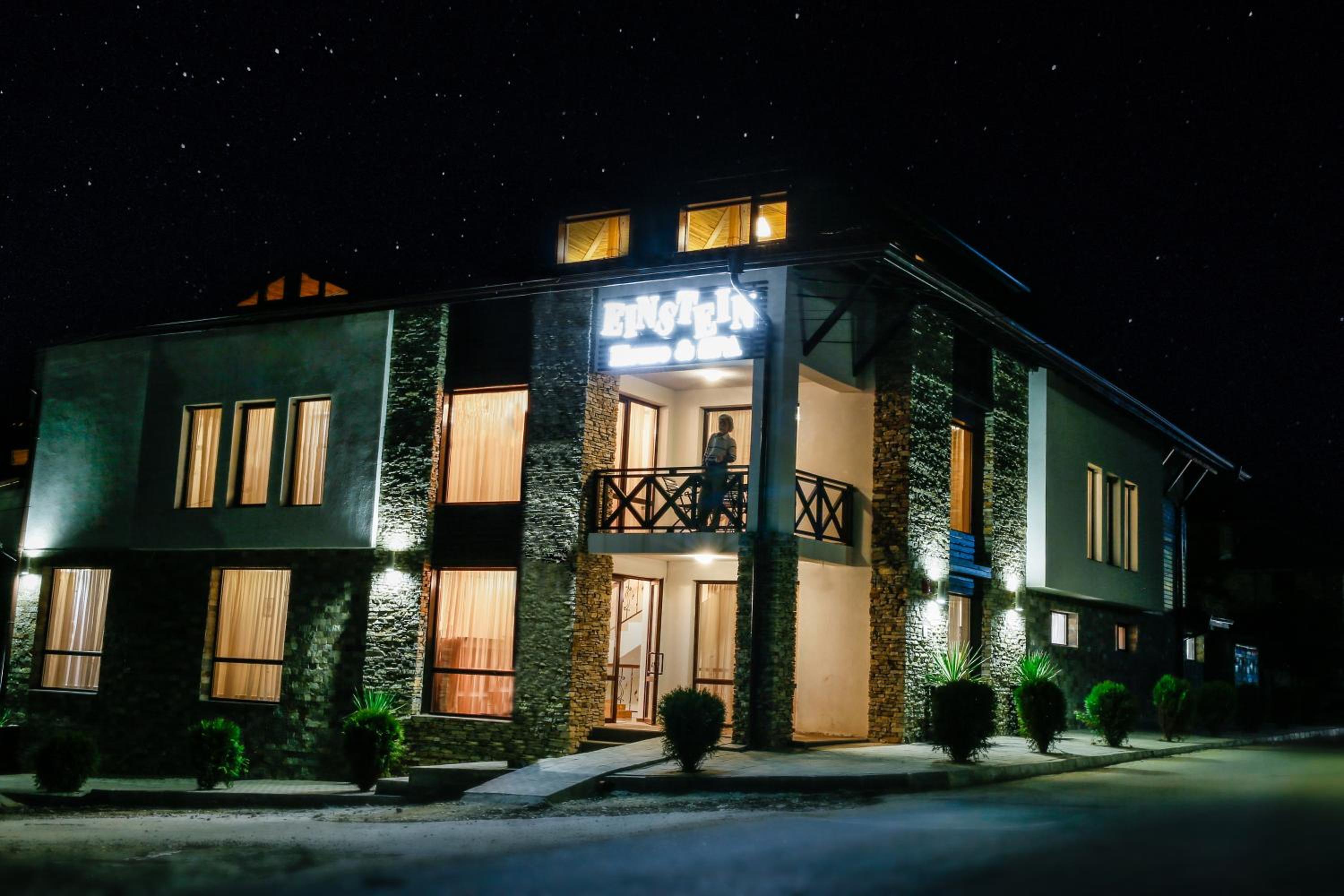 Einstein House & Spa