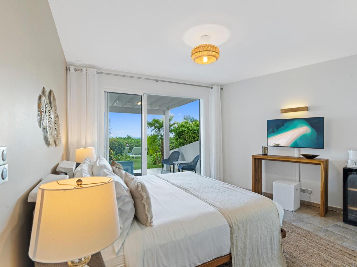 Ocean 5 Happy Bay 6 Bedroom Villa, Stunning Ocean Views, 2 beaches, close to Grand-Case dining view 4