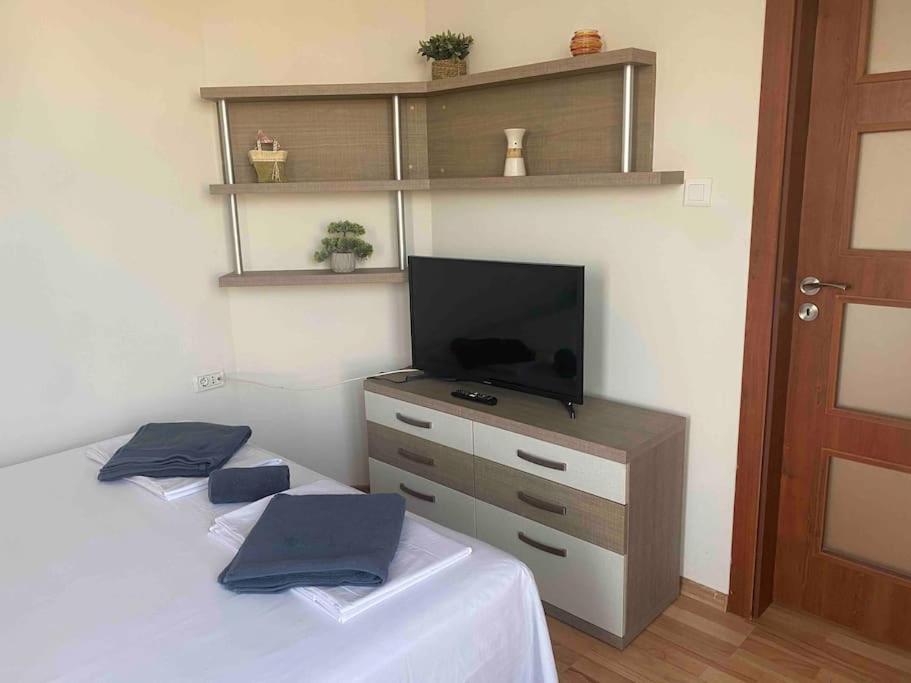Luxury Seaside Villa with Jacuzzi & Garden - Varna