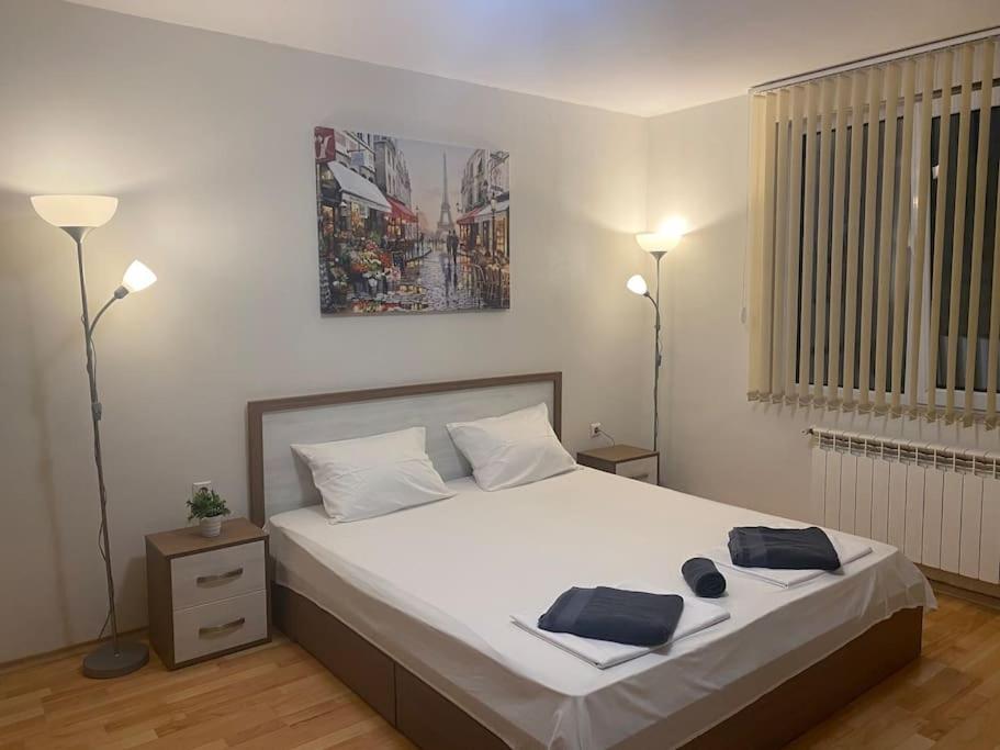 Luxury Seaside Villa with Jacuzzi & Garden - Varna