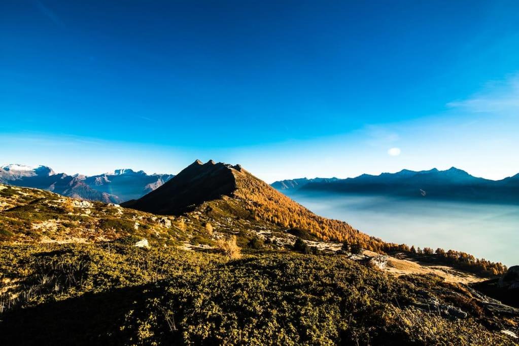 La Val Swiss Alpine Cottage with Southern Flavor