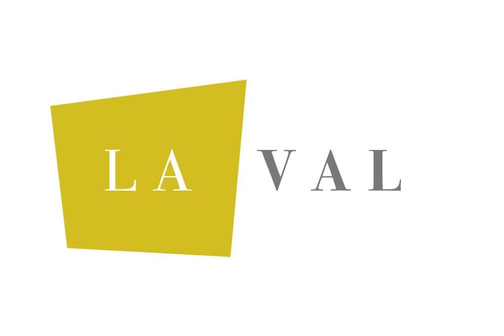 La Val Swiss Alpine Cottage with Southern Flavor