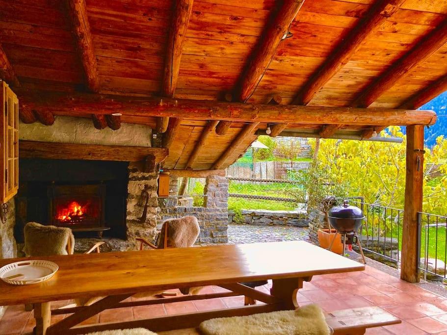 La Val Swiss Alpine Cottage with Southern Flavor