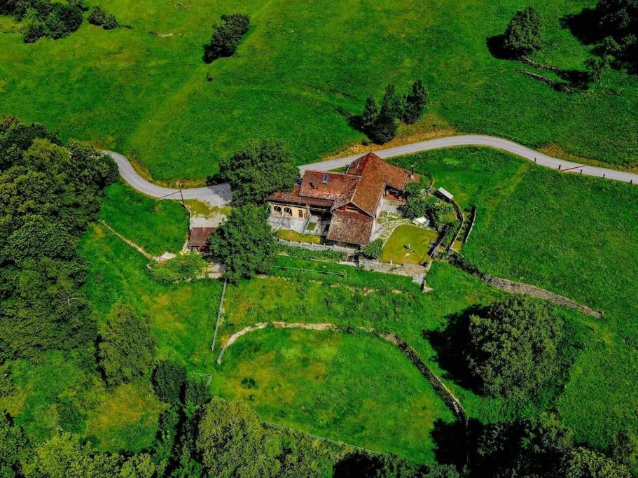 La Val Swiss Alpine Cottage with Southern Flavor