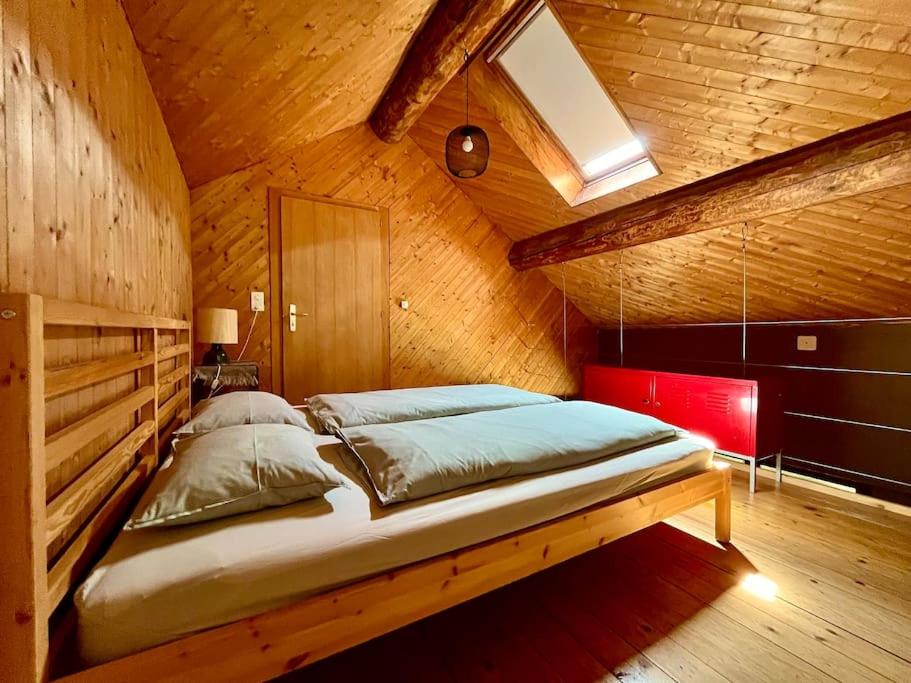 La Val Swiss Alpine Cottage with Southern Flavor