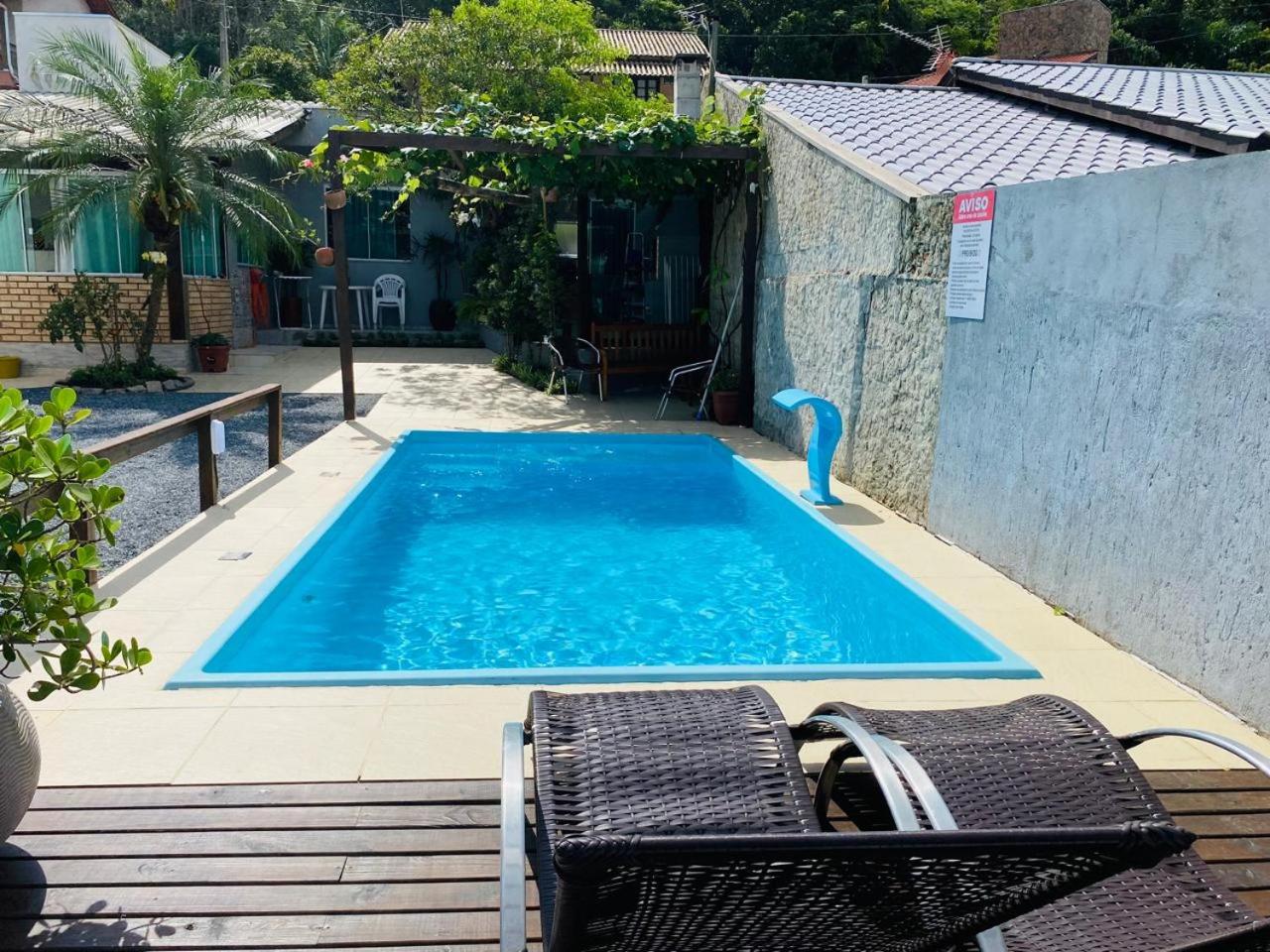 Residencial com Piscina e Jacuzzi com vista para a Natureza