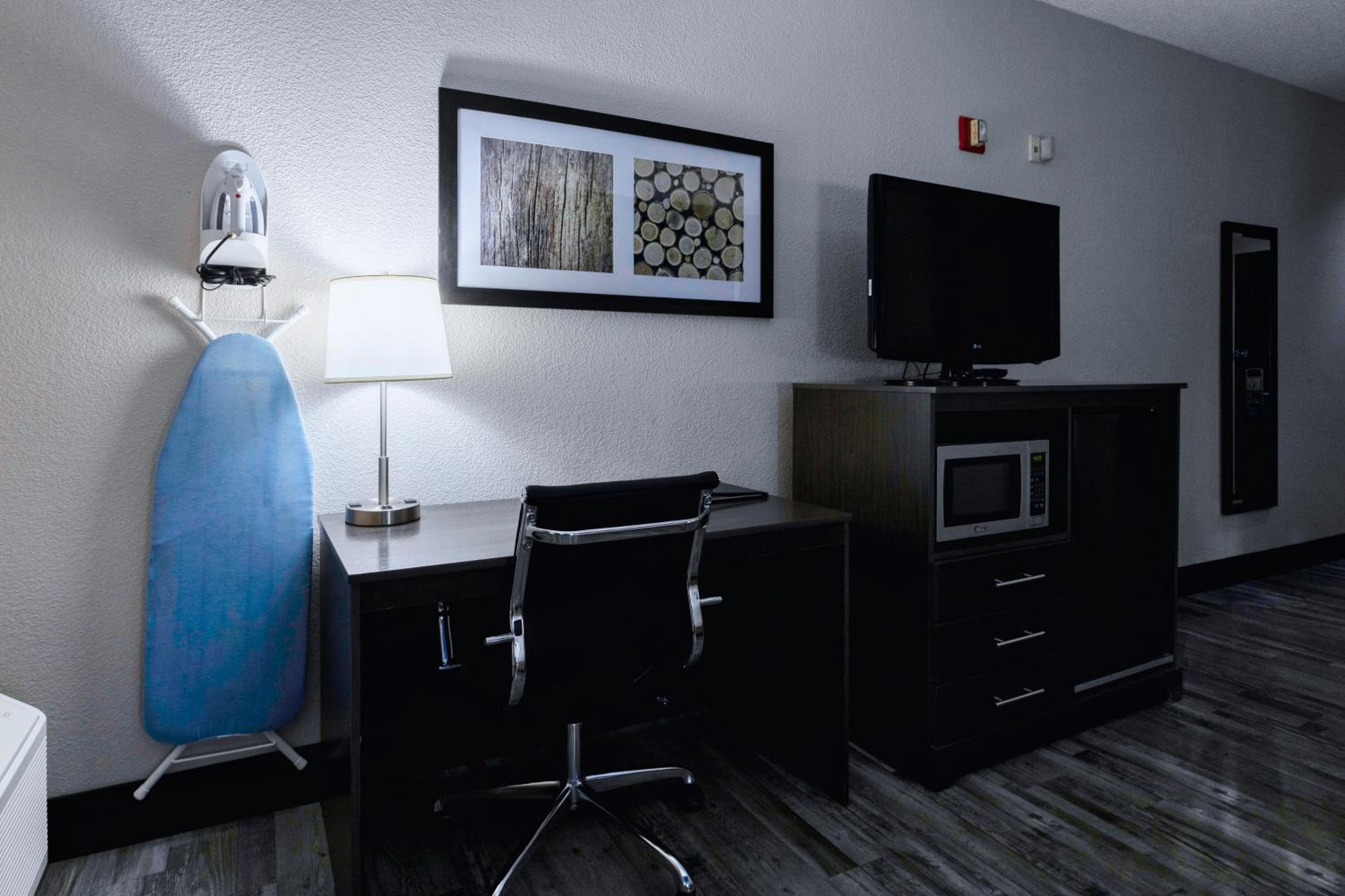 Casa Grande Vacations - Baymont by Wyndham Casa Grande - Property Image 3