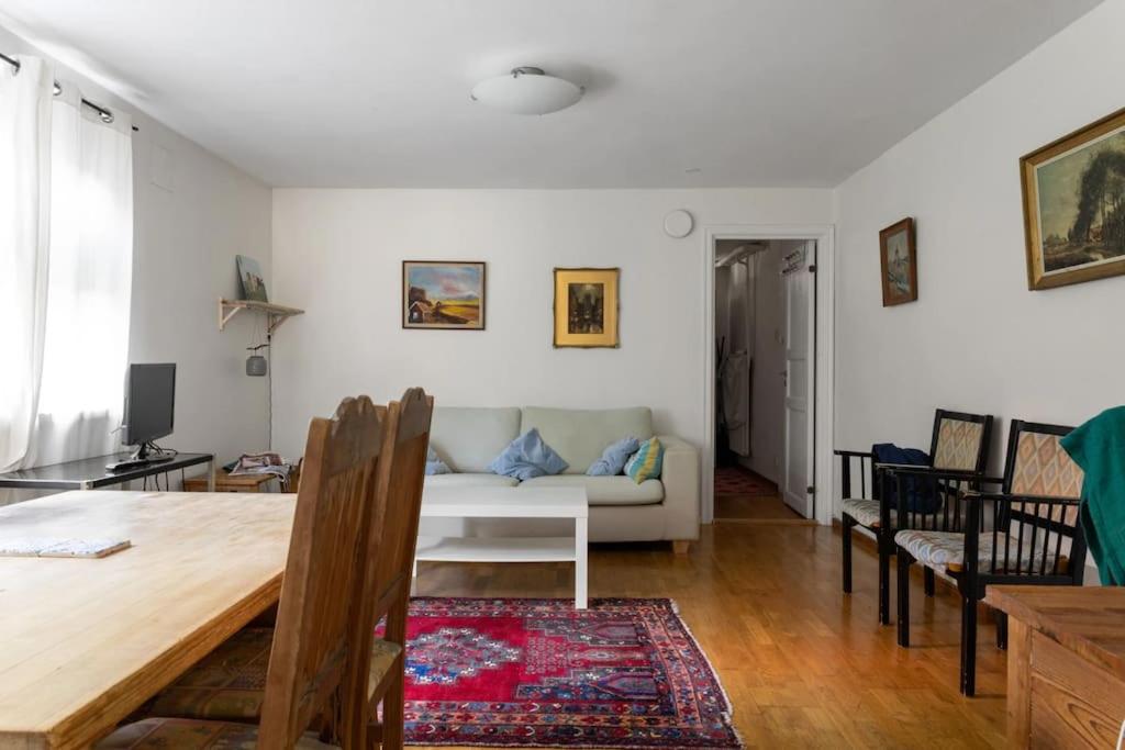 Cozy home in City view 3