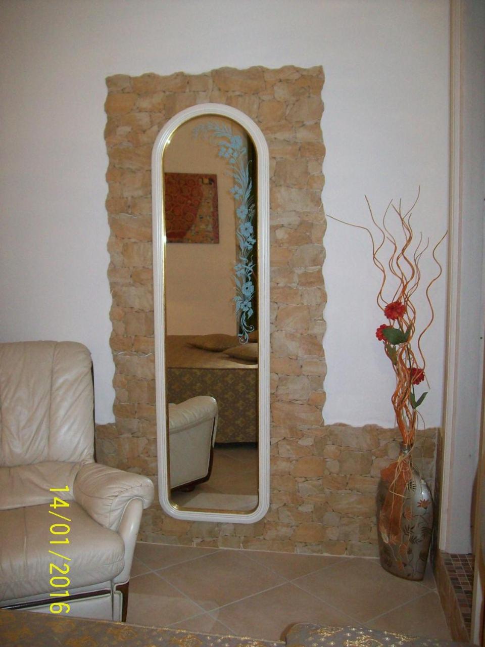 Photo 51