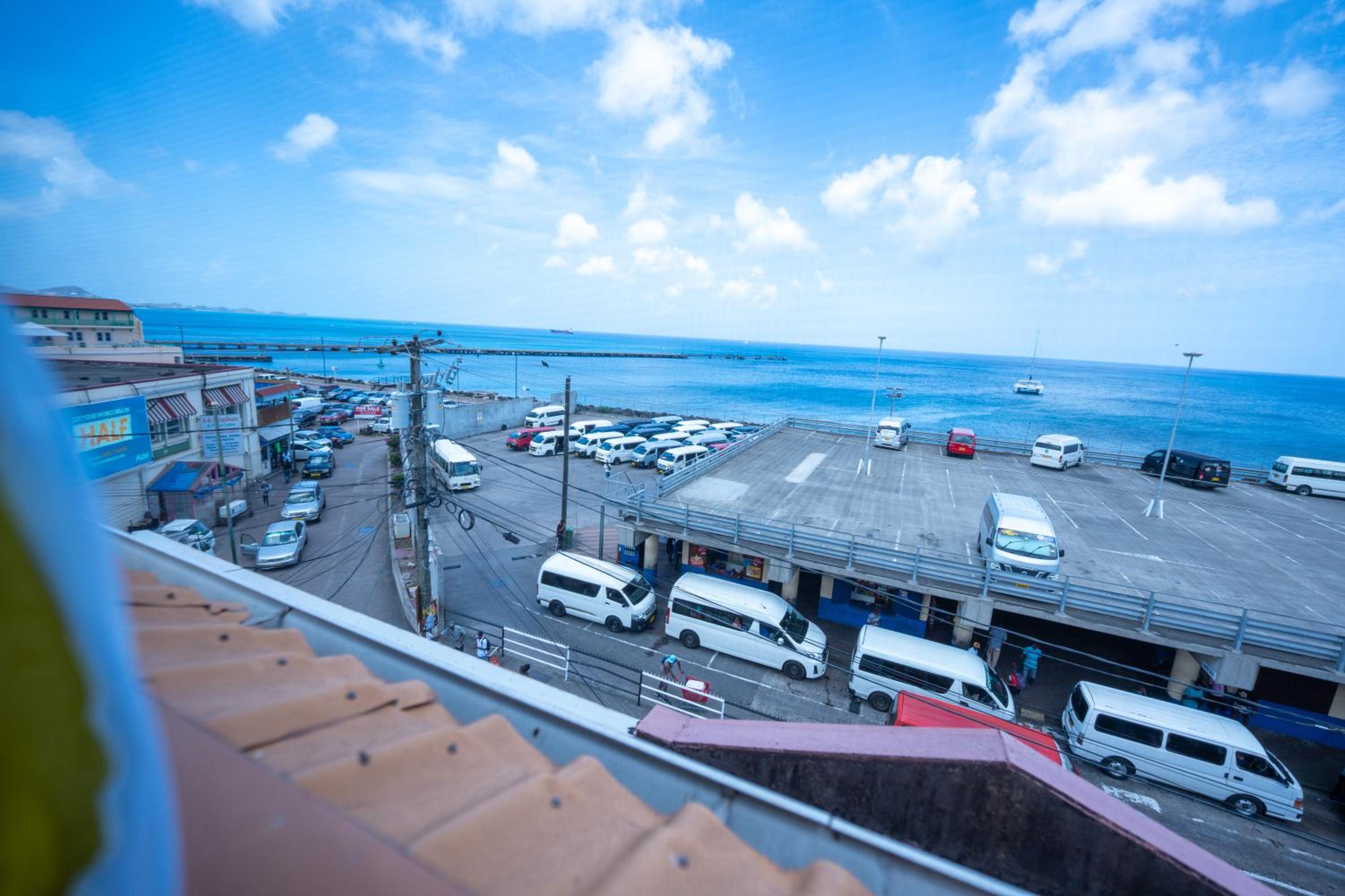 Deyna's City Inn view 4