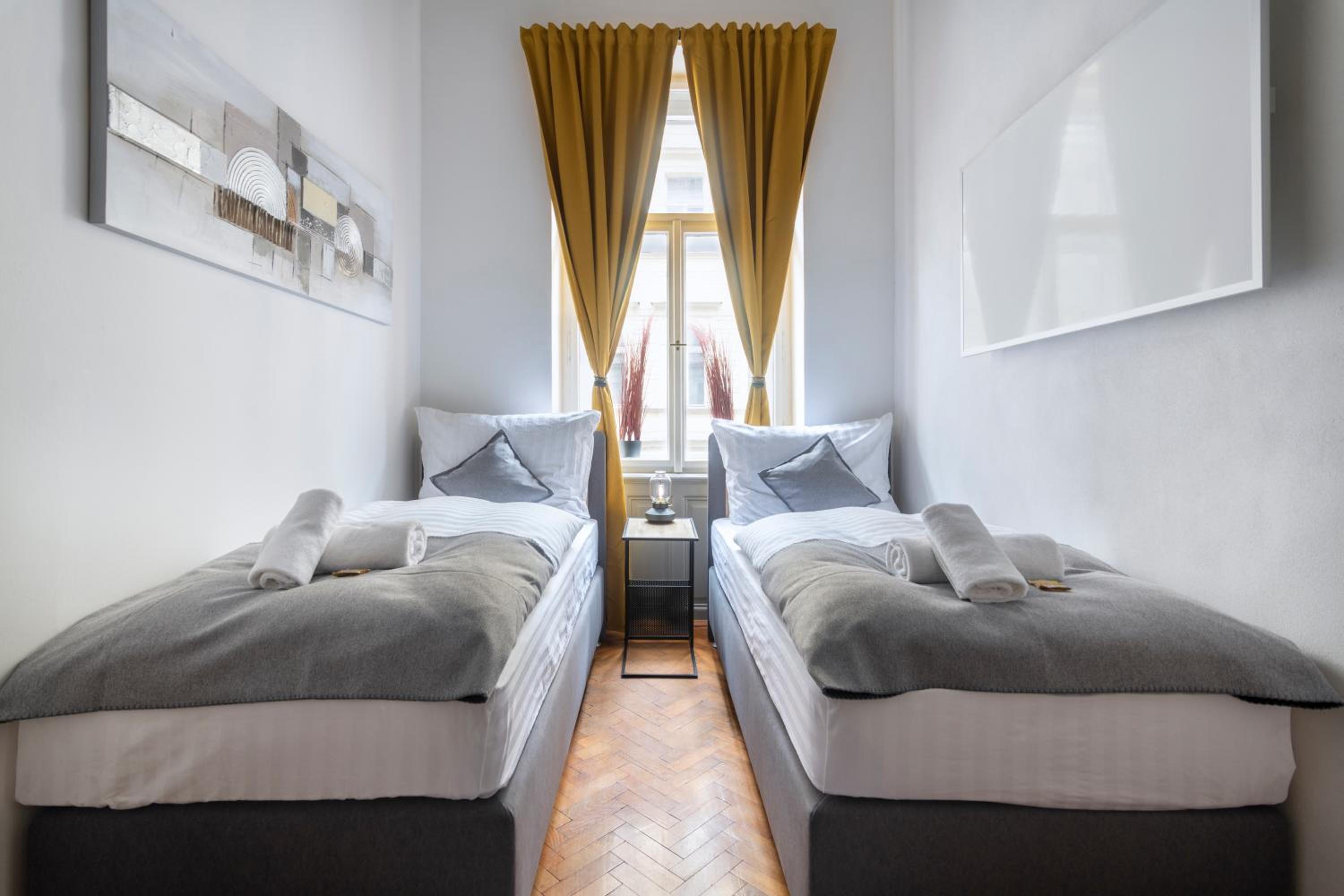 3 Bedroom - Central Superior-Flat 115m2
