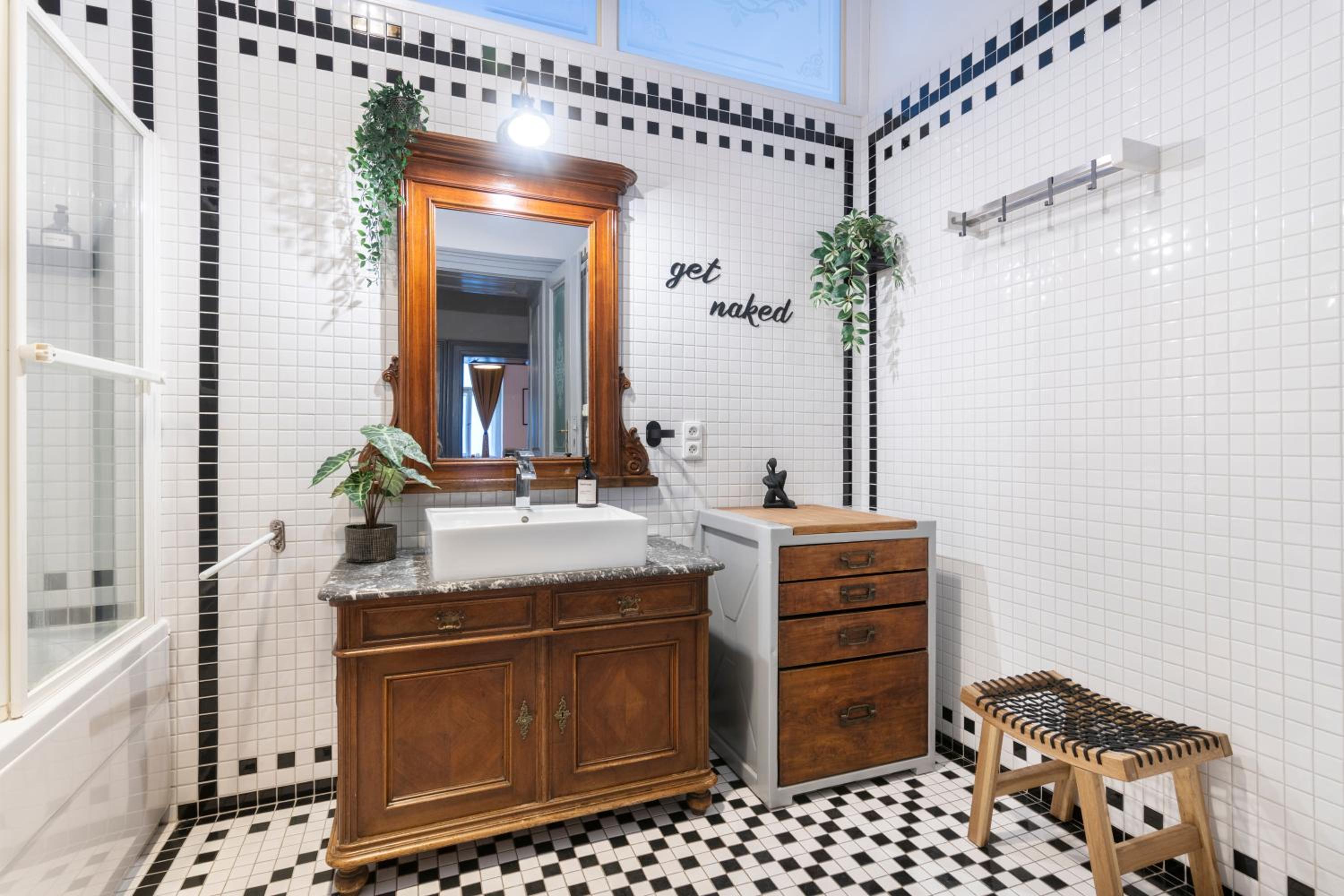 3 Bedroom - Central Superior-Flat 115m2