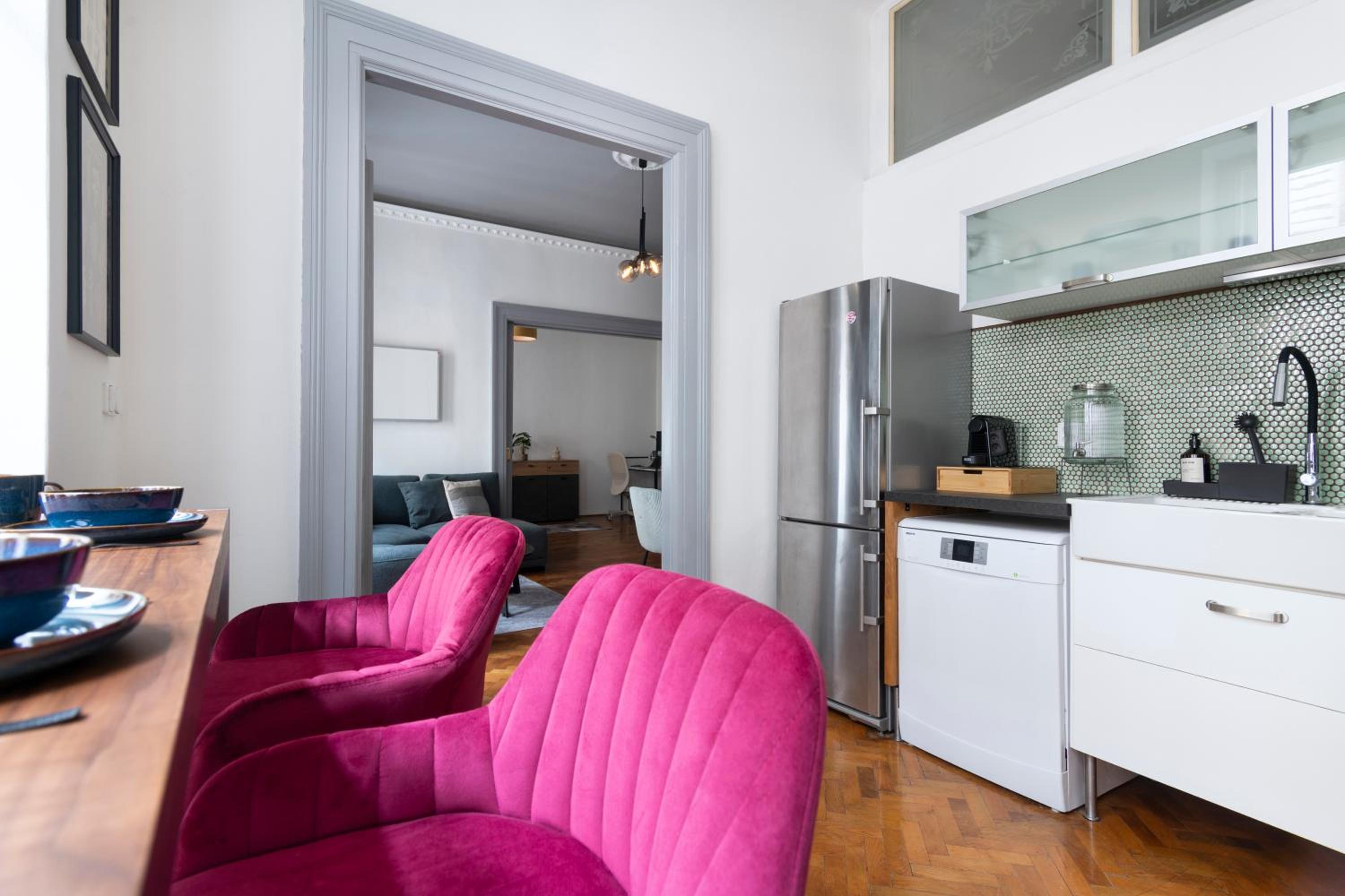 3 Bedroom - Central Superior-Flat 115m2
